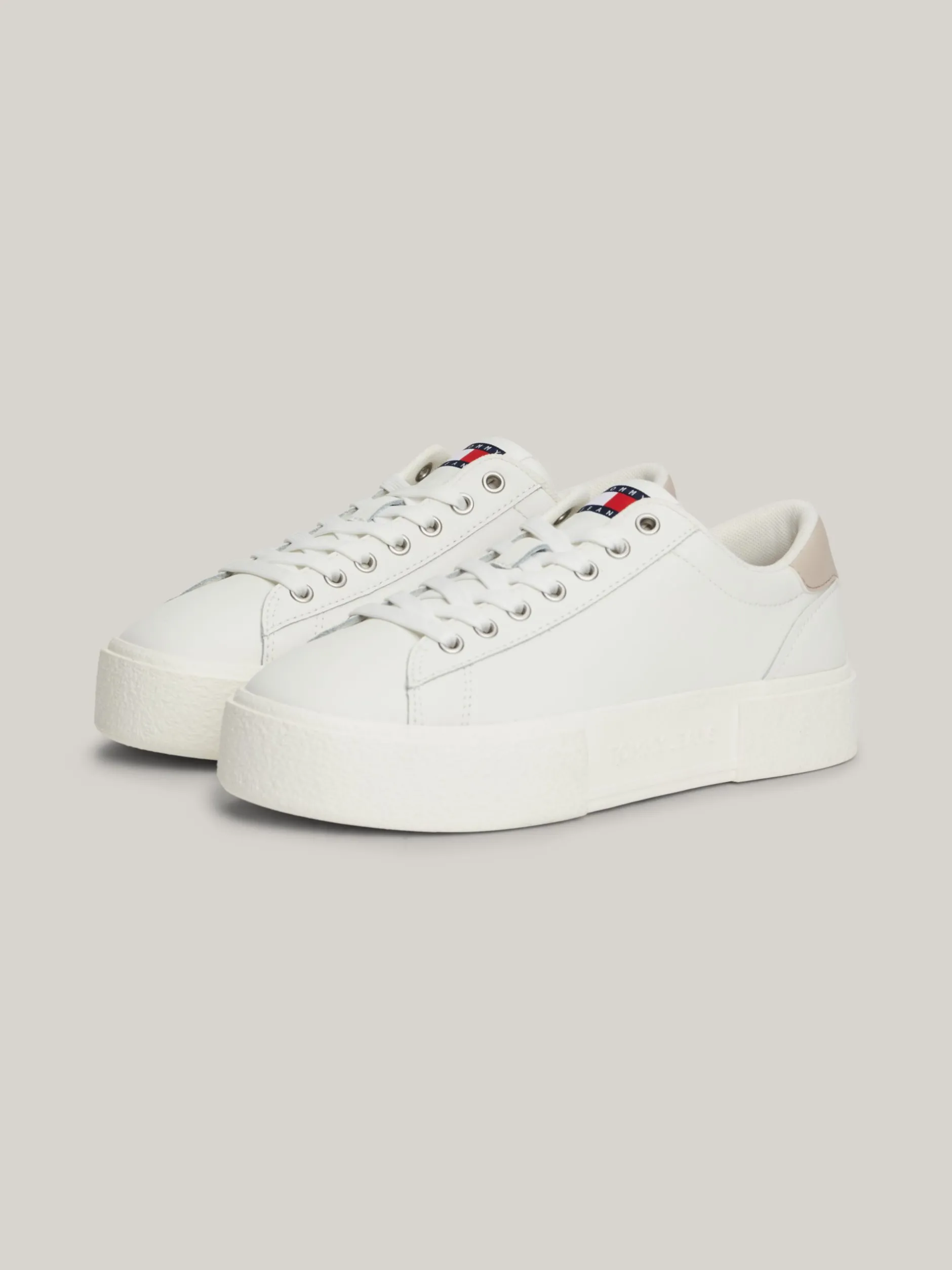 Sneakersy*Tommy Hilfiger Skórzane Buty Sportowe Na Platformie ECRU / DRIFTY DUNES