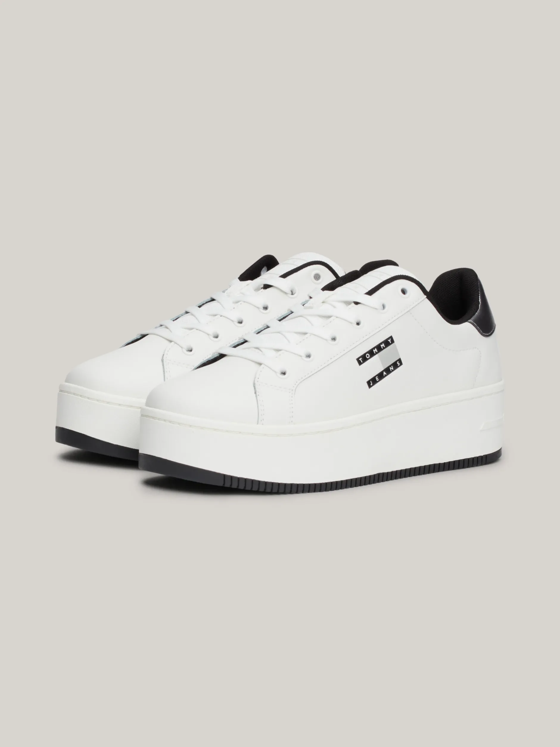 Sneakersy*Tommy Hilfiger Skórzane Buty Sportowe Na Płaskiej Podeszwie BLACK