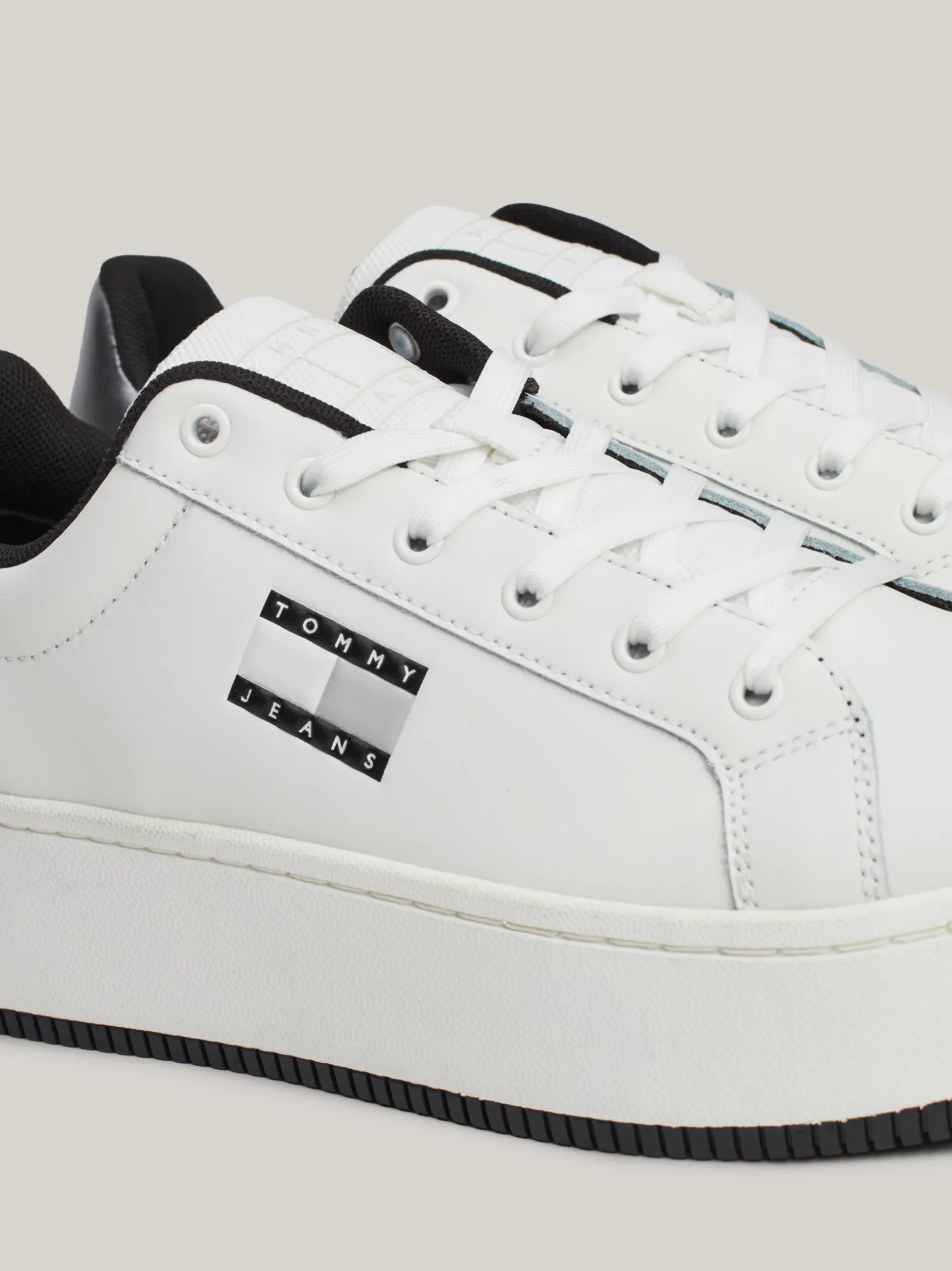 Sneakersy*Tommy Hilfiger Skórzane Buty Sportowe Na Płaskiej Podeszwie BLACK