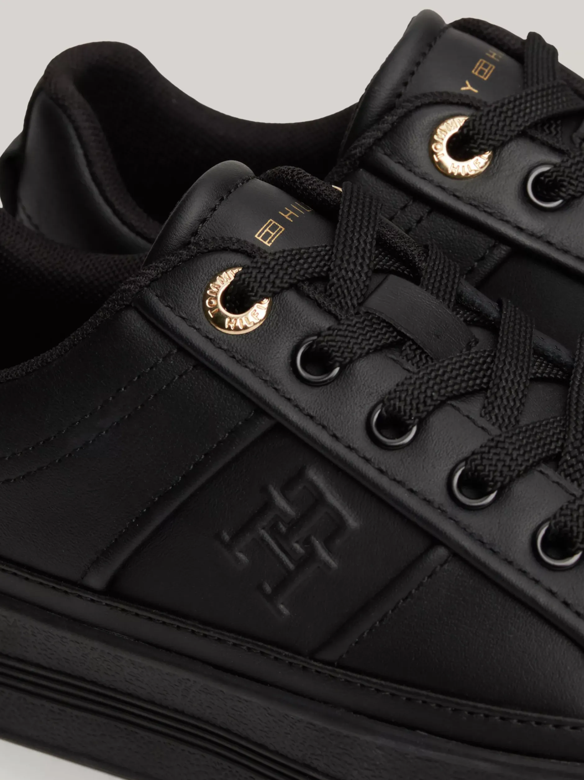 Sneakersy*Tommy Hilfiger Skórzane Buty Sportowe Na Płaskiej Platformie BLACK