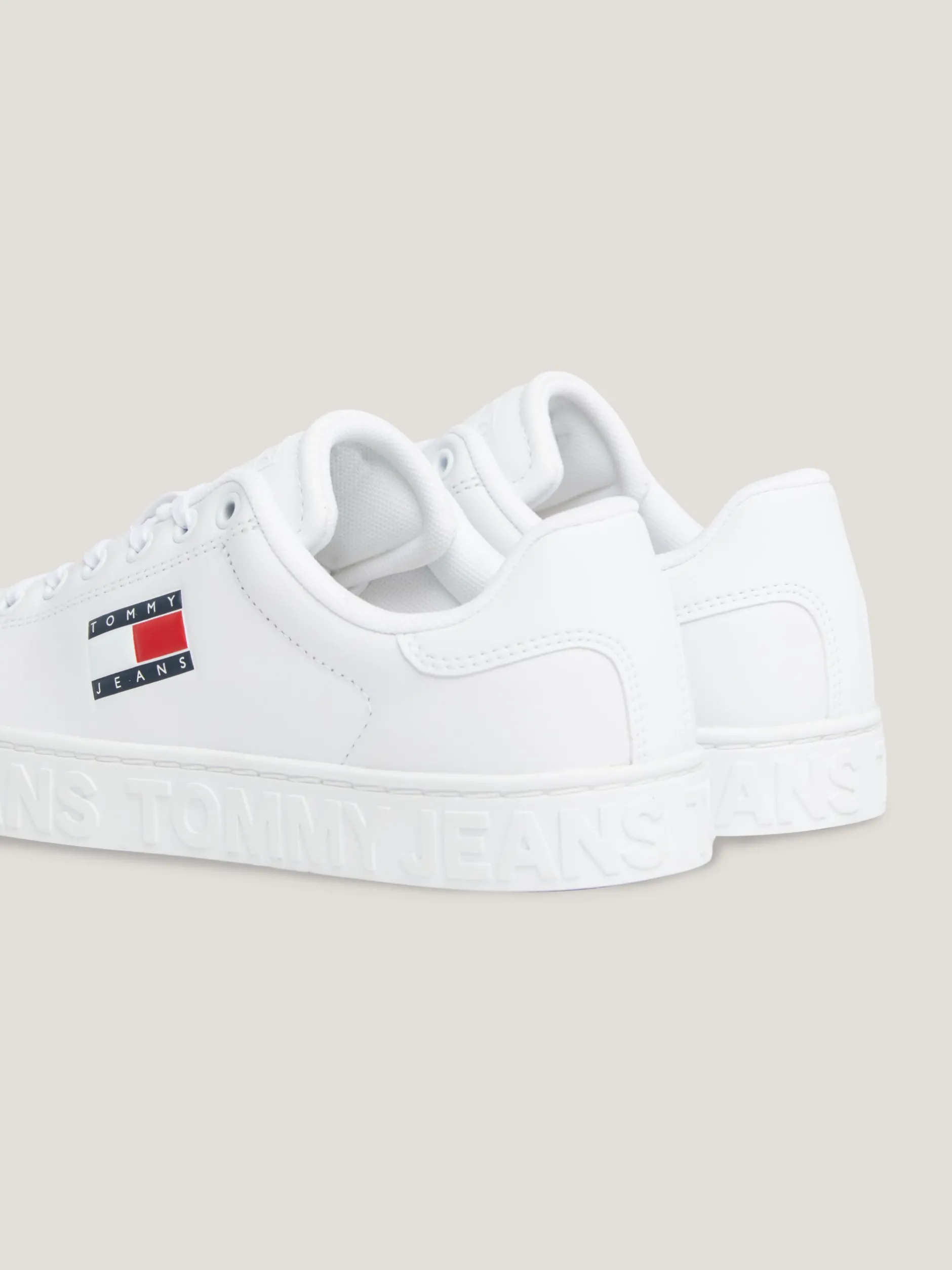 Sneakersy*Tommy Hilfiger Skórzane Buty Sportowe Z Naszywką WHITE