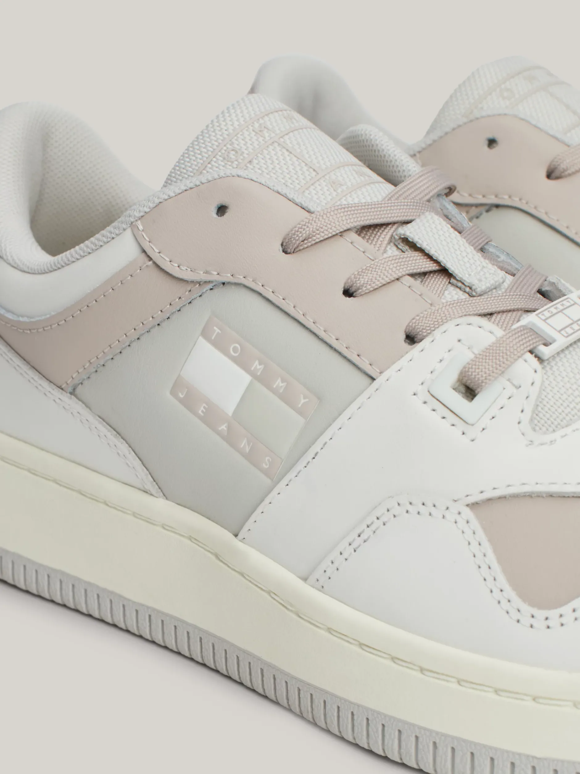 Sneakersy*Tommy Hilfiger Skórzane Buty Sportowe Z Protektorem DRIFTY DUNES