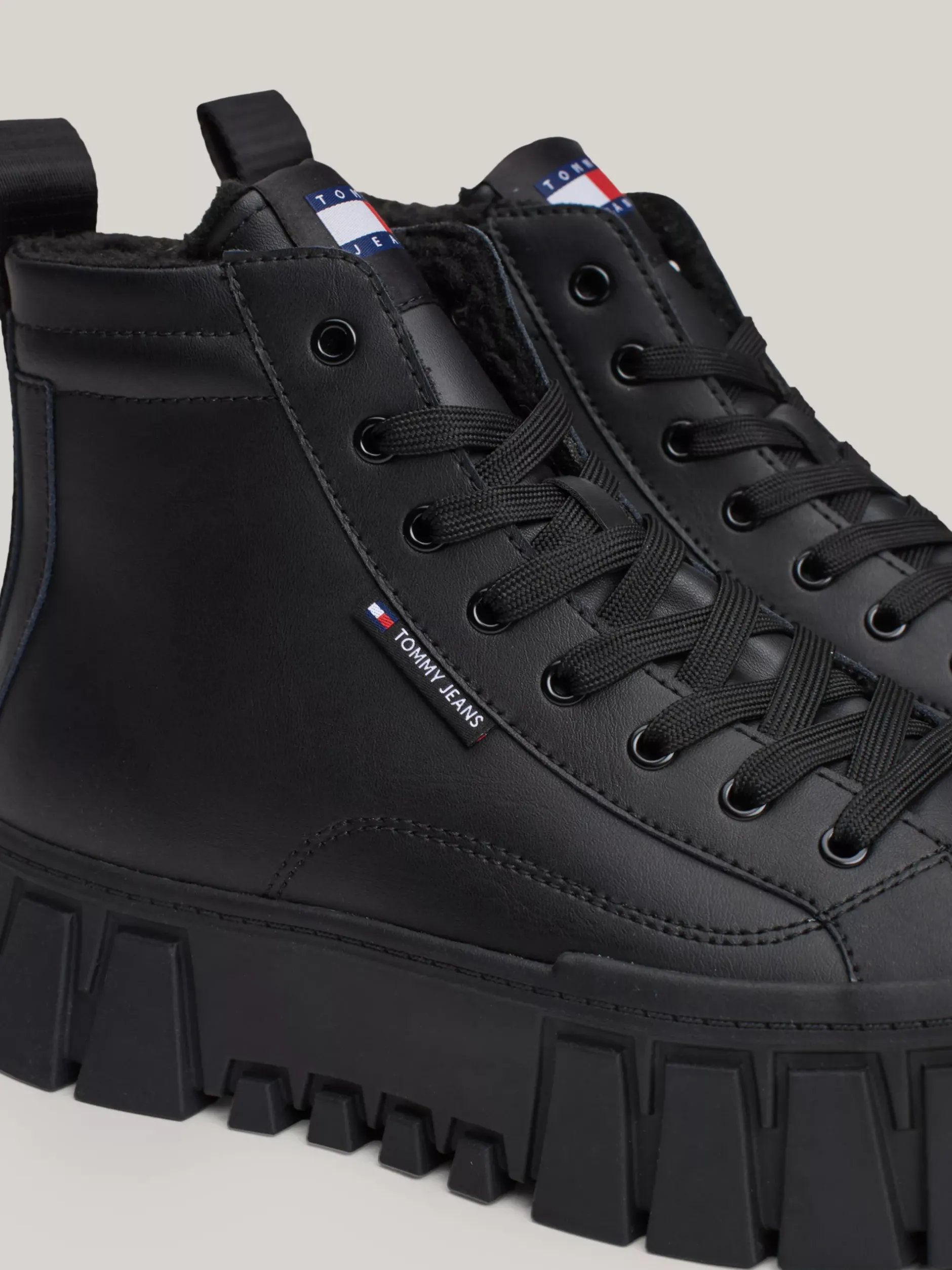 Sneakersy*Tommy Hilfiger Skórzane Buty Sportowe Za Kostkę BLACK