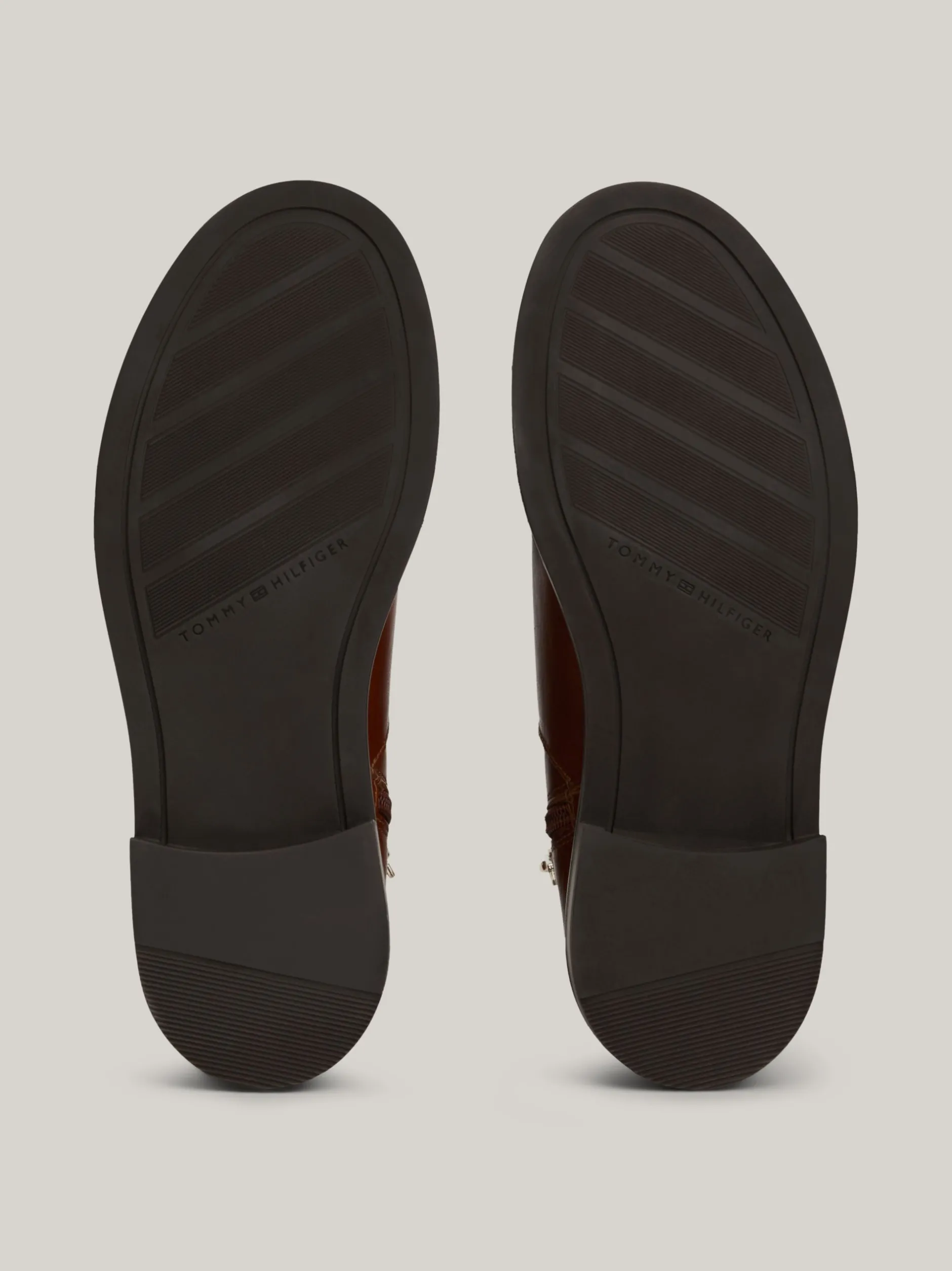 Botki*Tommy Hilfiger Skórzane Buty Z łańcuszkiem COGNAC BROWN