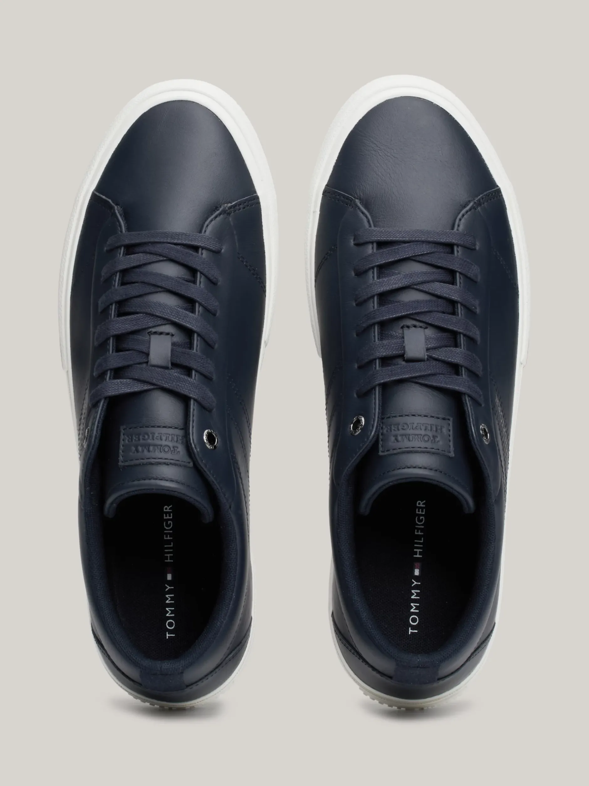 Sneakersy*Tommy Hilfiger Skórzane Sznurowane Tenisówki Z Logo DESERT SKY