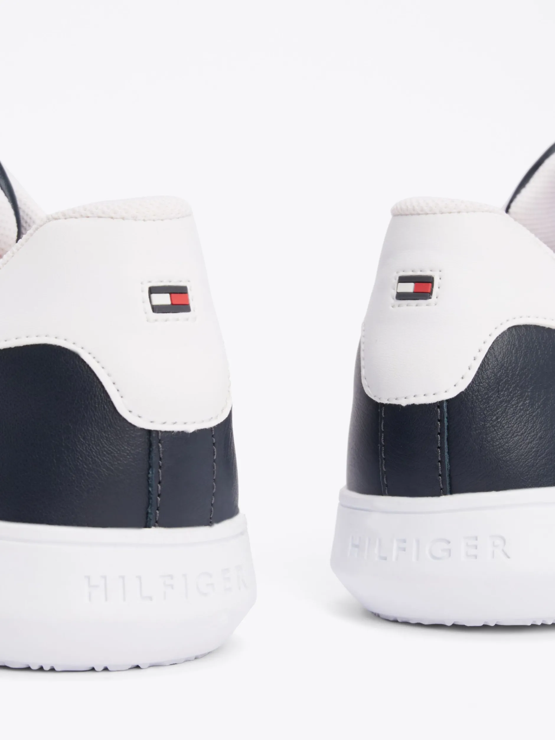 Sneakersy*Tommy Hilfiger Skórzane Tenisówki Essential DESERT SKY