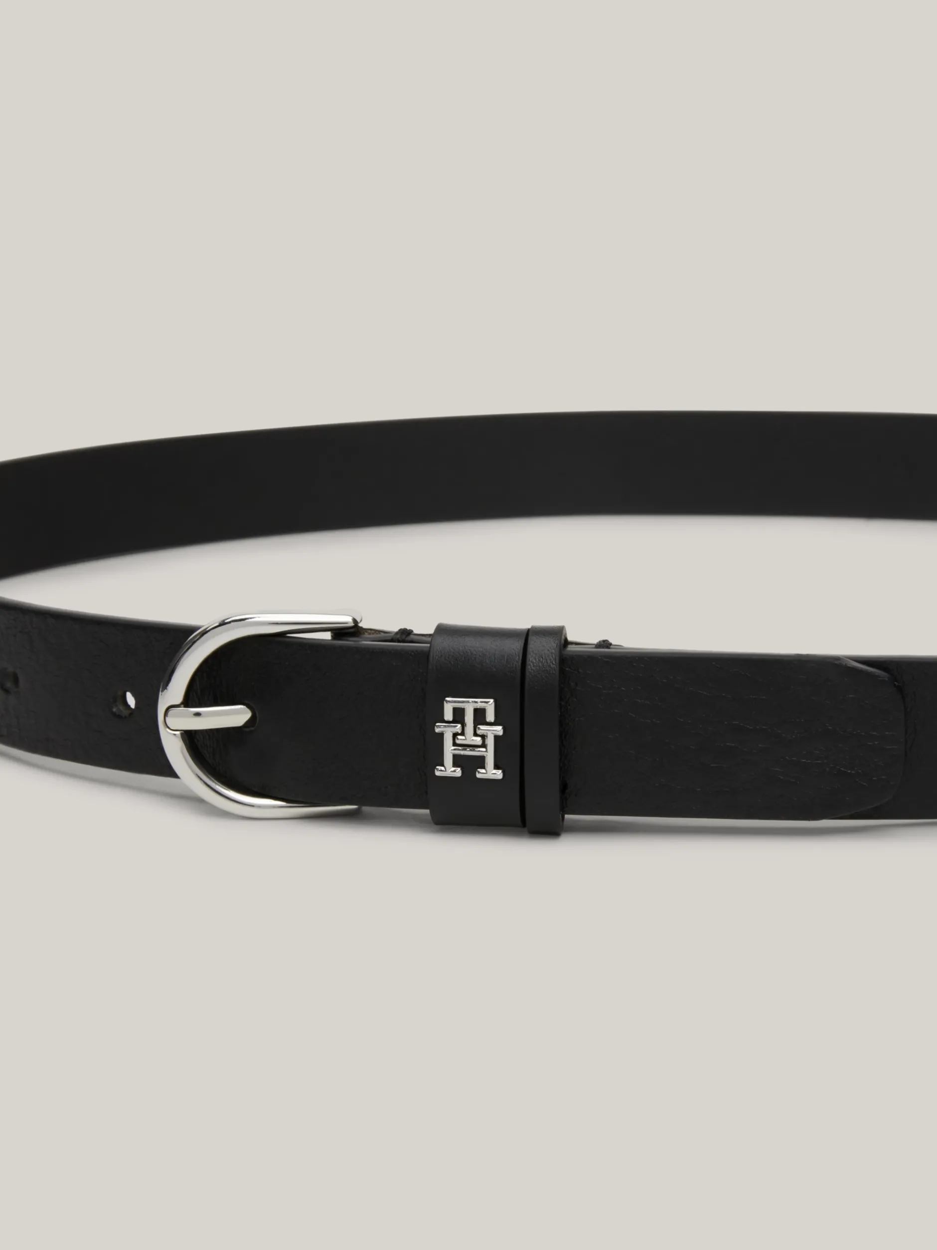 Paski*Tommy Hilfiger Skórzany Pasek Essential Z Zaokrągloną Sprzączką BLACK