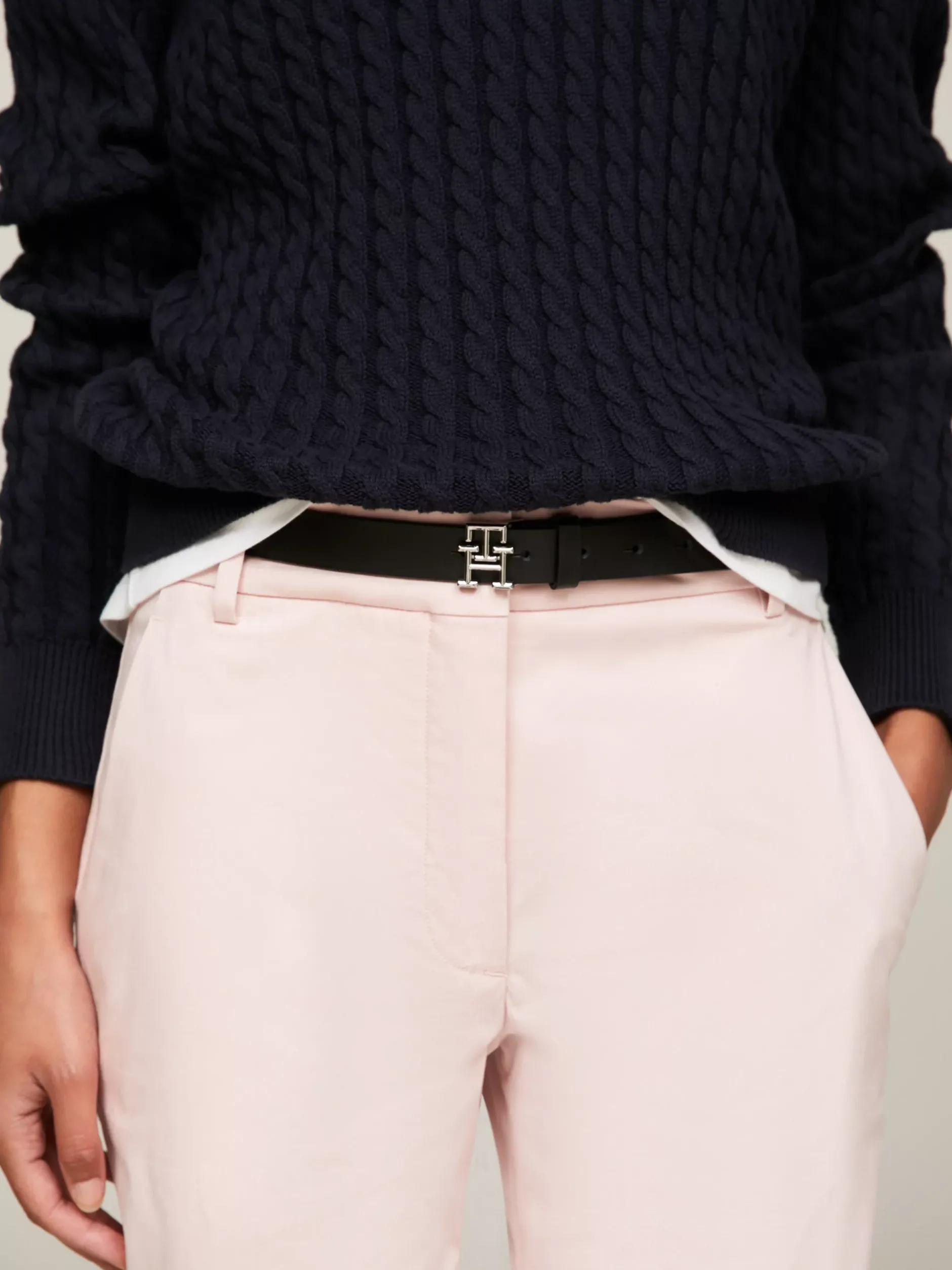 Paski*Tommy Hilfiger Skórzany Pasek TH Emblem Z Plakietką BLACK