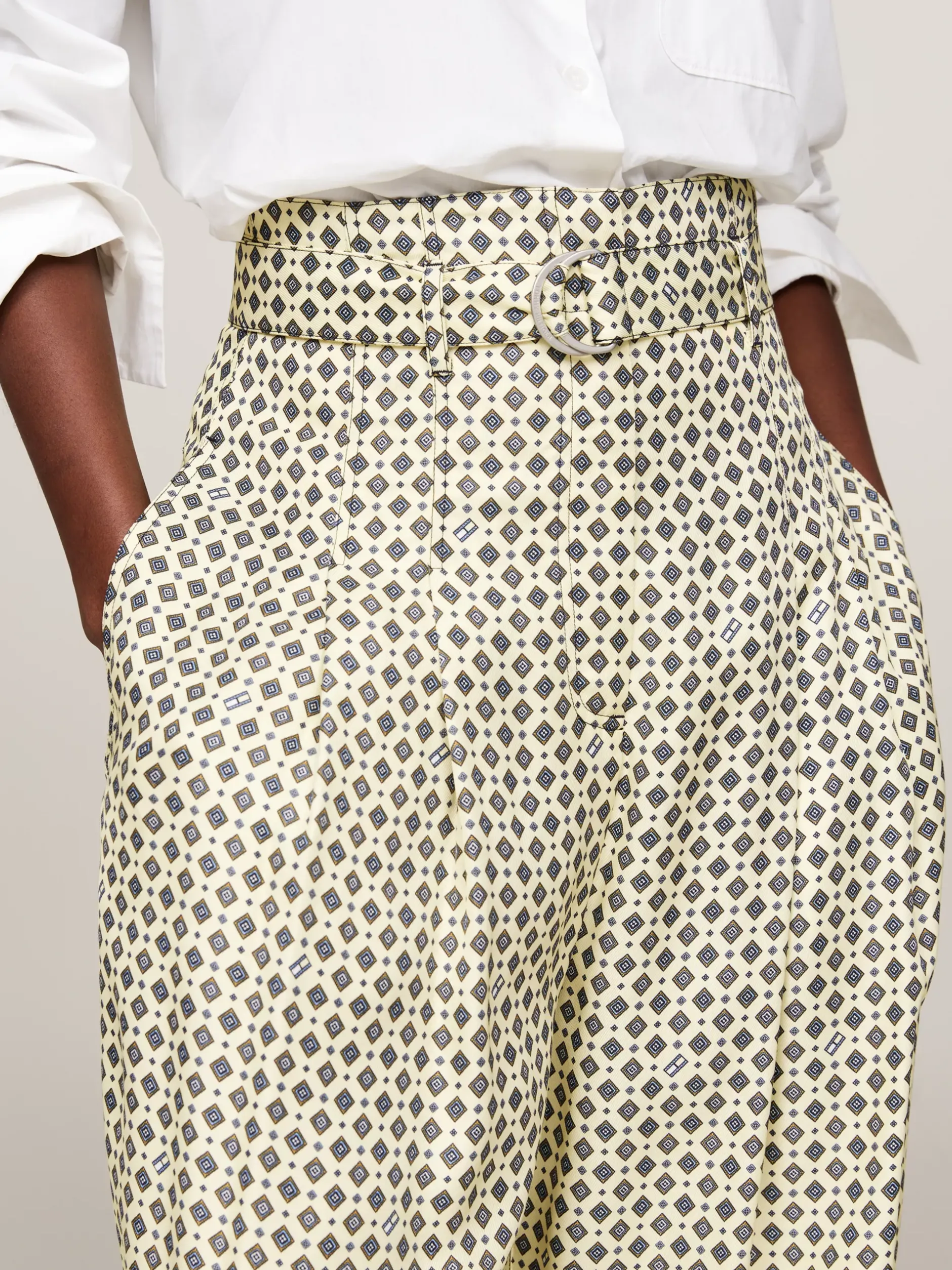 Spodnie*Tommy Hilfiger Spodnie O Luźnym Kroju W Apaszkowy Wzór Curve HERITAGE FOULARD/ LEMON ZEST