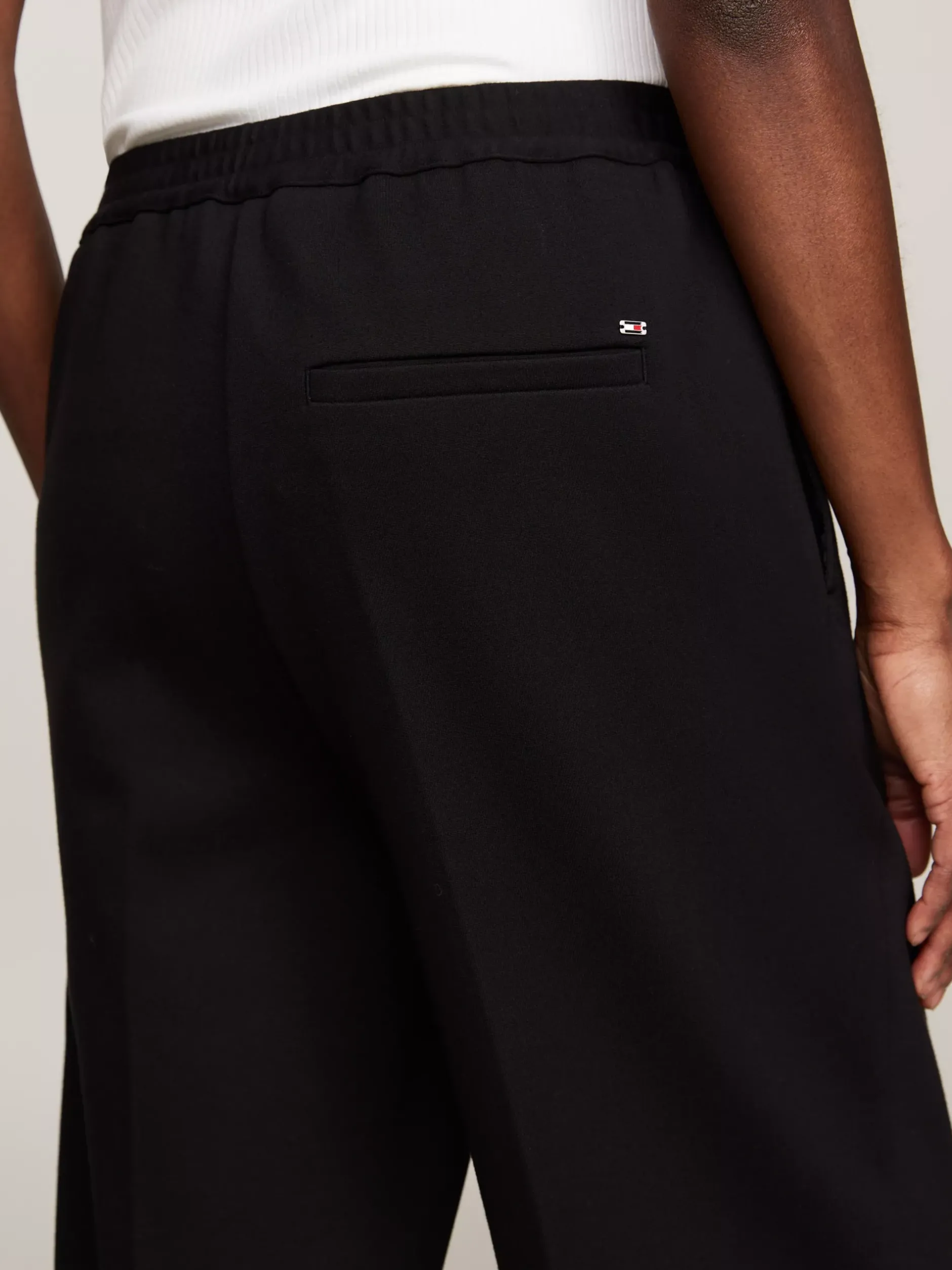 Spodnie*Tommy Hilfiger Spodnie Ze Zwężanymi Nogawkami I Metalową Flagą BLACK