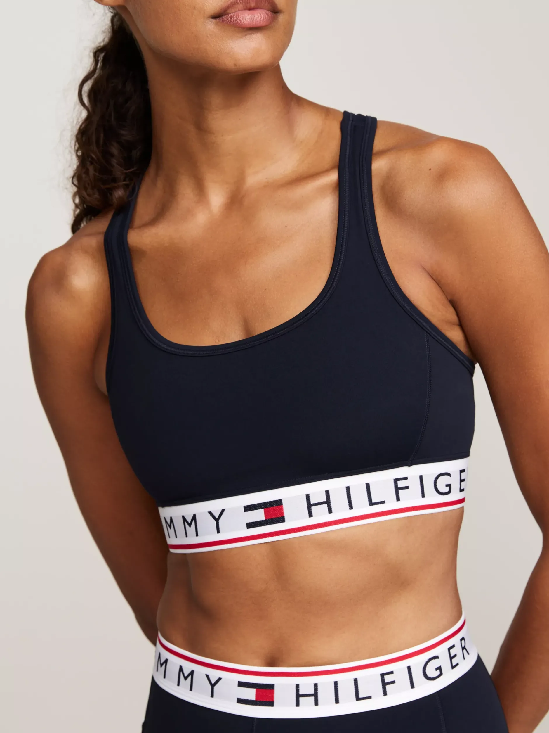 Biustonosze|Bielizna*Tommy Hilfiger Stanik Sportowy O Fasonie Bokserki DESERT SKY