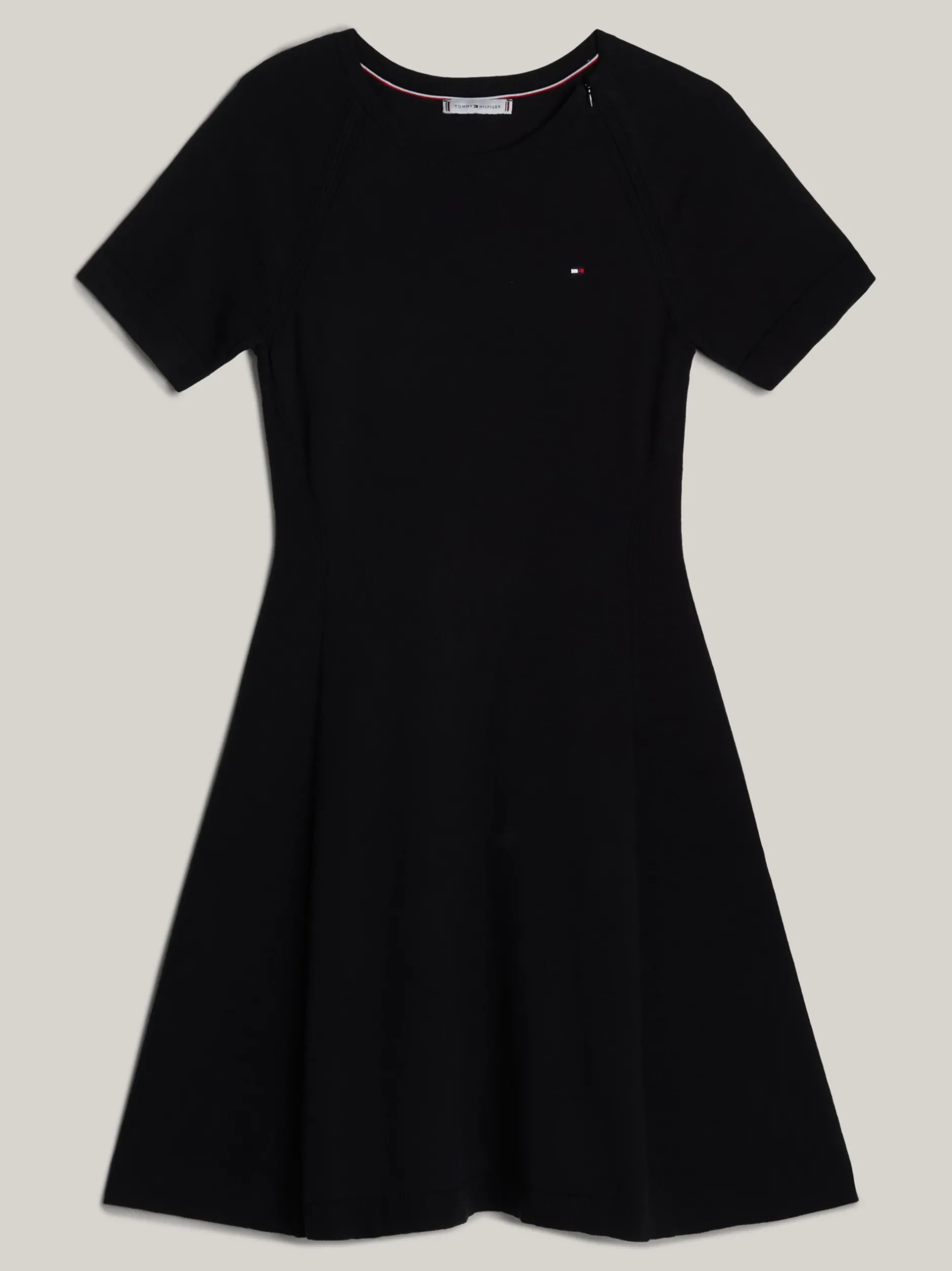Sukienki*Tommy Hilfiger Sukienka Adaptive Z Rozkloszowanym Dołem BLACK