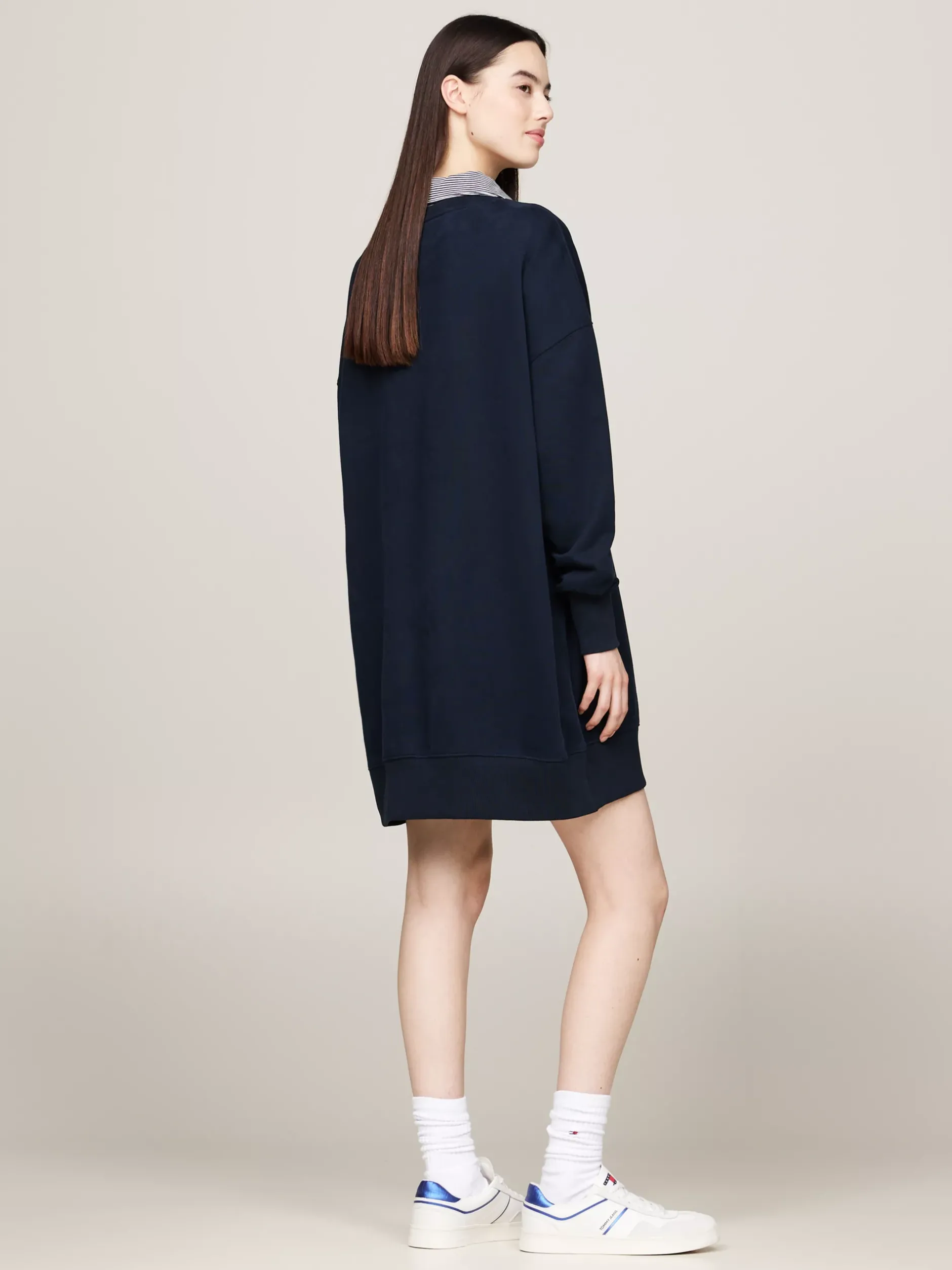 Sukienki*Tommy Hilfiger Sukienka Dresowa Mini Z Wyhaftowanym Logo DARK NIGHT NAVY