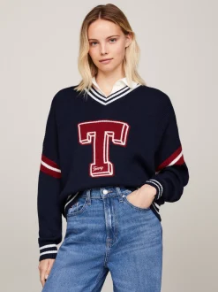 Swetry|Dzianina*Tommy Hilfiger Sweter Oversize Z Dekoltem W Szpic I Inicjałem DARK NIGHT NAVY