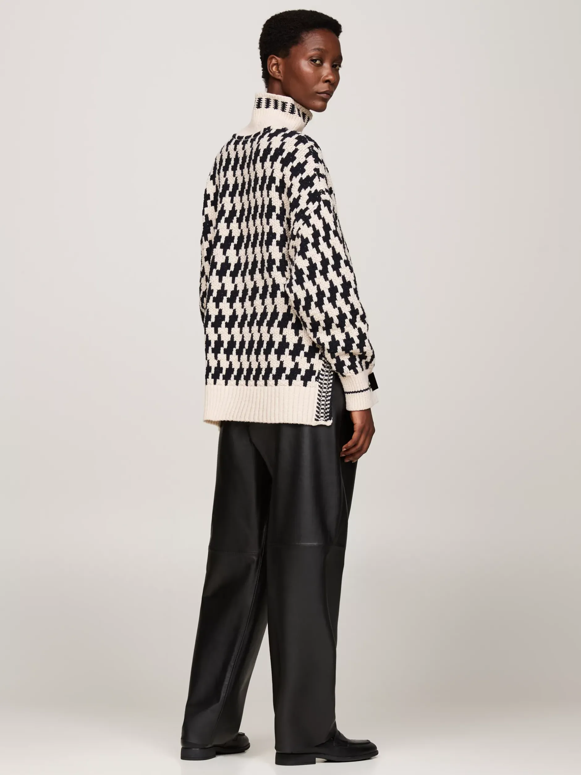 Swetry Z Golfem|Swetry*Tommy Hilfiger Sweter Oversize Z Półgolfem Z Czystej Wełny BLACK TEXTURE