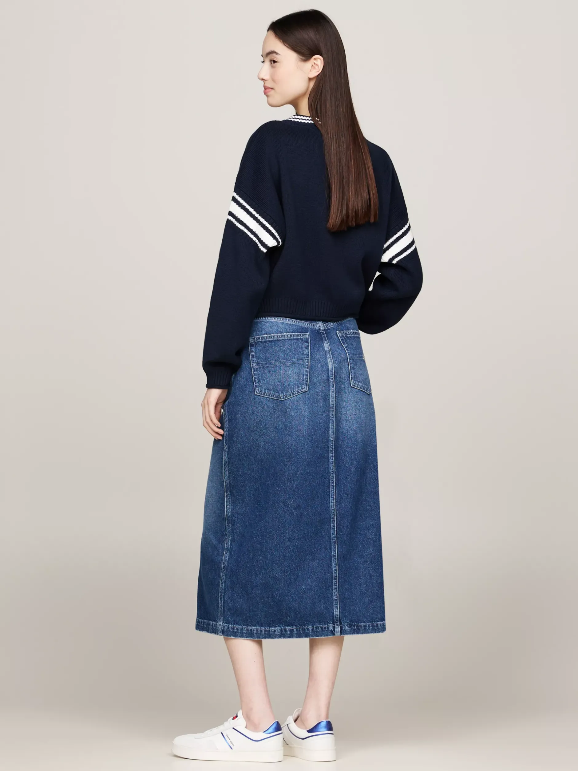 Swetry|Dzianina*Tommy Hilfiger Sweter W Stylu Varsity Z Dekoltem W Szpic DARK NIGHT NAVY