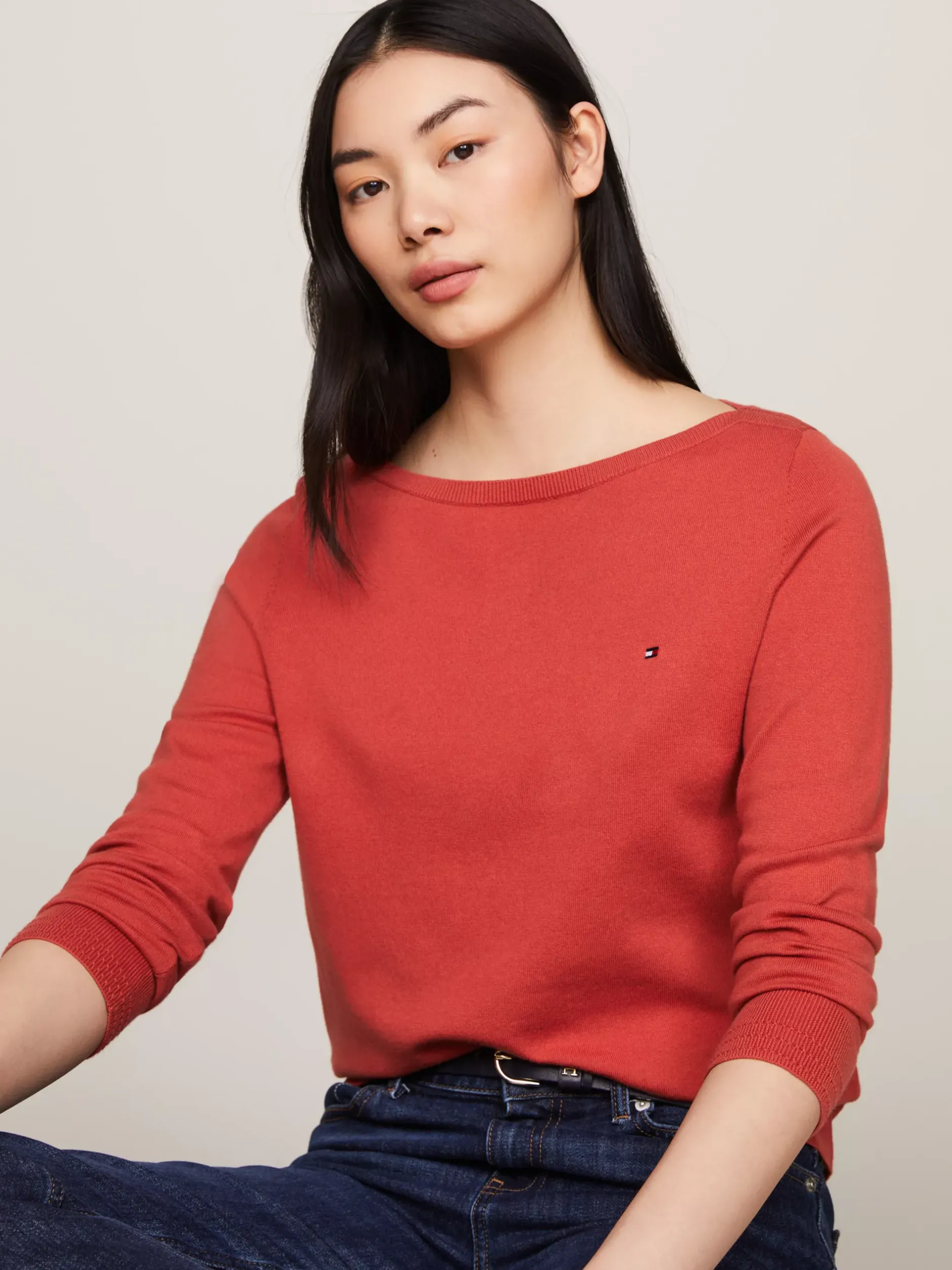 Swetry Z Okrągłym Dekoltem|Swetry*Tommy Hilfiger Sweter Z Dekoltem W łódkę I Flagą TERRA RED