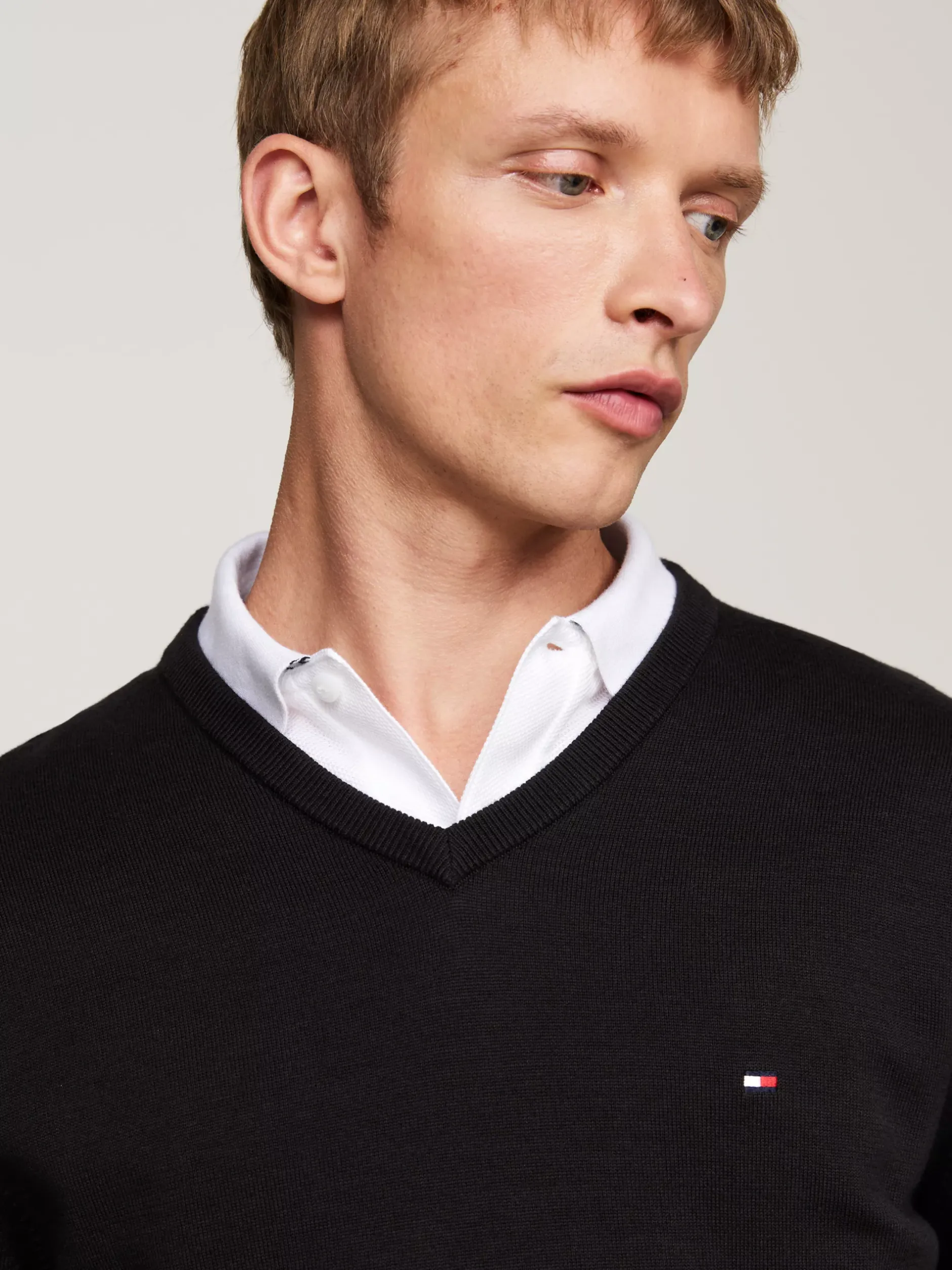 Swetry Z Okrągłym Dekoltem|Swetry*Tommy Hilfiger Sweter Z Dekoltem W Szpic I Flagą BLACK