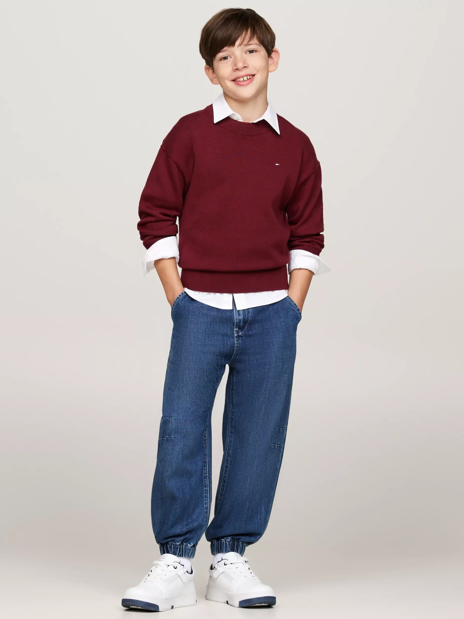 Dzianina*Tommy Hilfiger Sweter Z Haftem Z Flagą I Okrągłym Dekoltem DEEP ROUGE