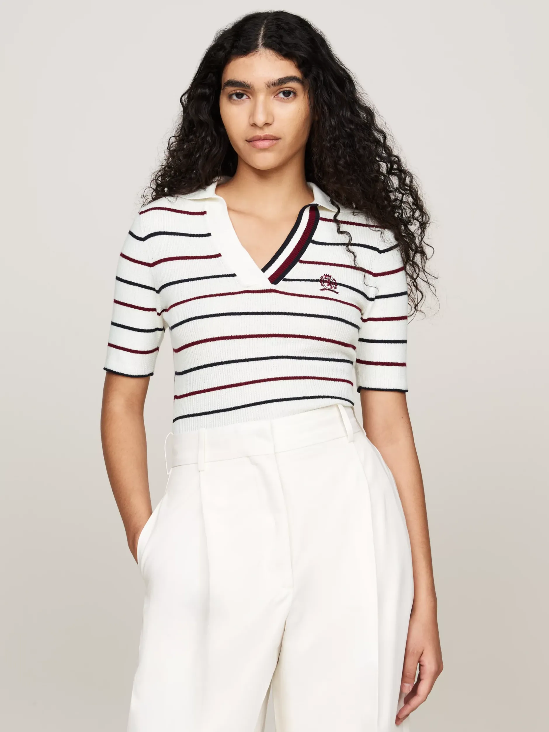 Swetry|Dzianina*Tommy Hilfiger Sweter Z Krótkimi Rękawami I Emblematem ECRU