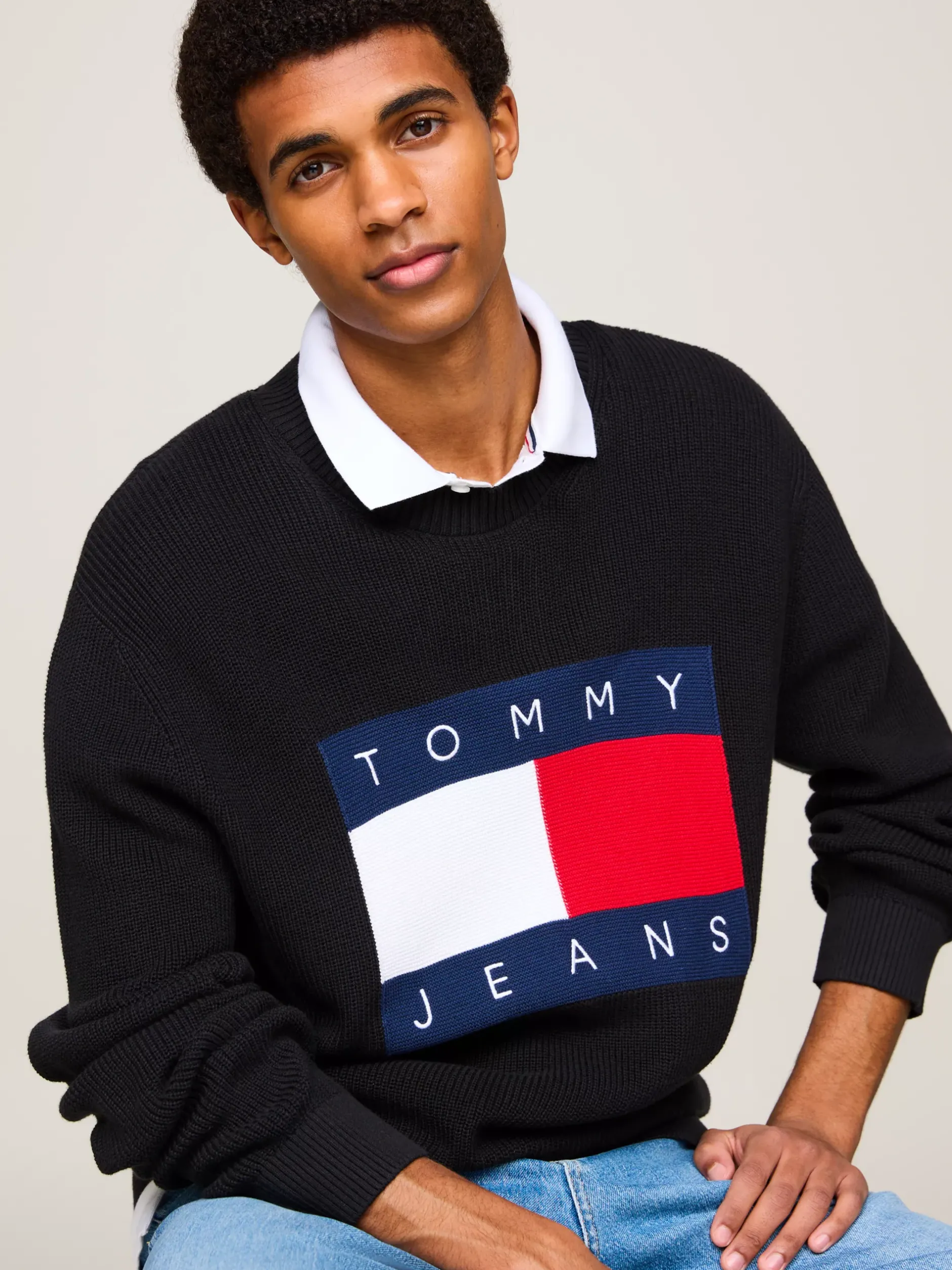 Swetry Z Okrągłym Dekoltem|Swetry*Tommy Hilfiger Sweter Z Naszywką Z Mozaikową Flagą BLACK