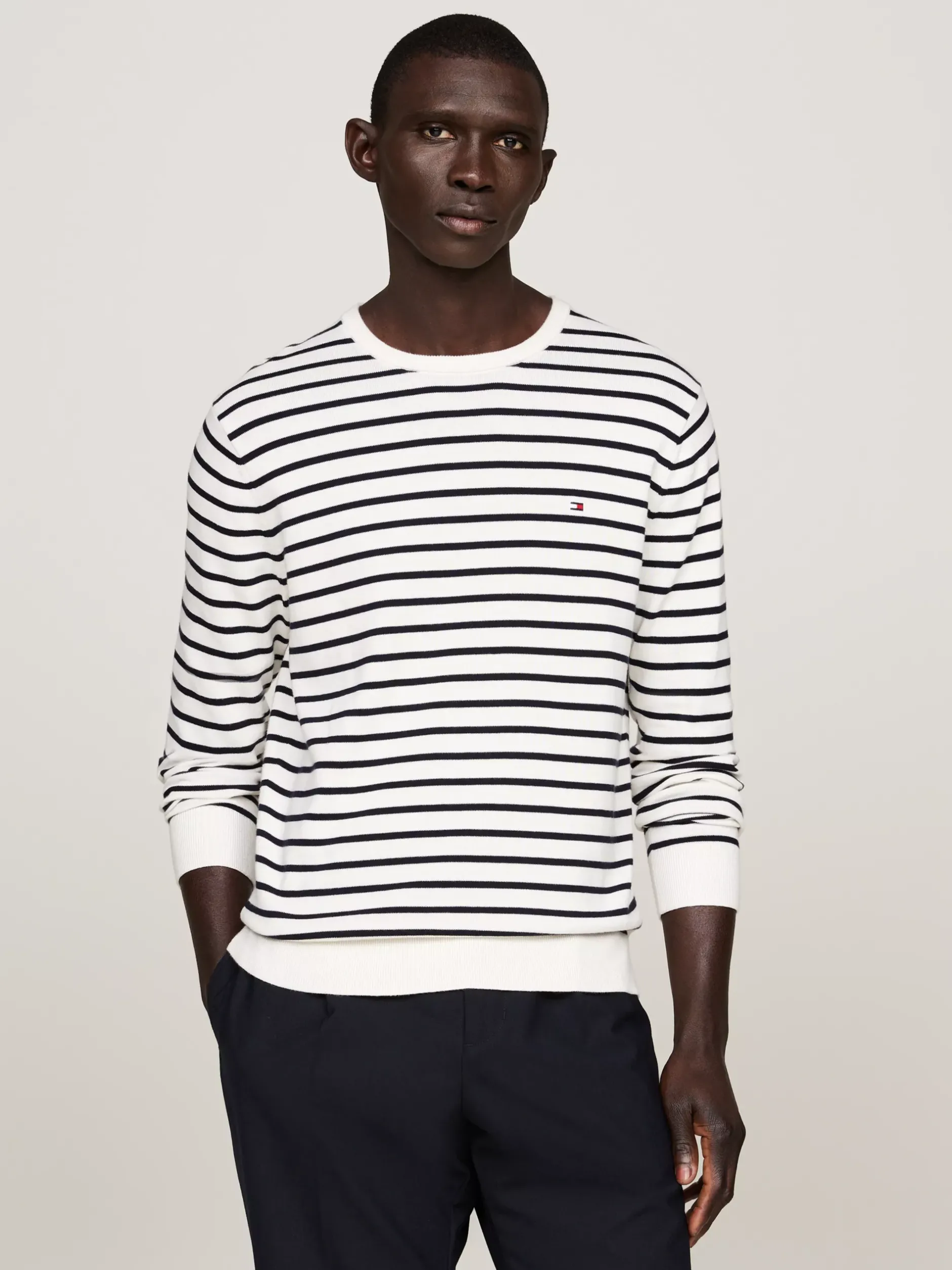 Swetry Z Okrągłym Dekoltem|Swetry*Tommy Hilfiger Sweter Z Okrągłym Dekoltem I Flagą IVORY/DESERT SKY