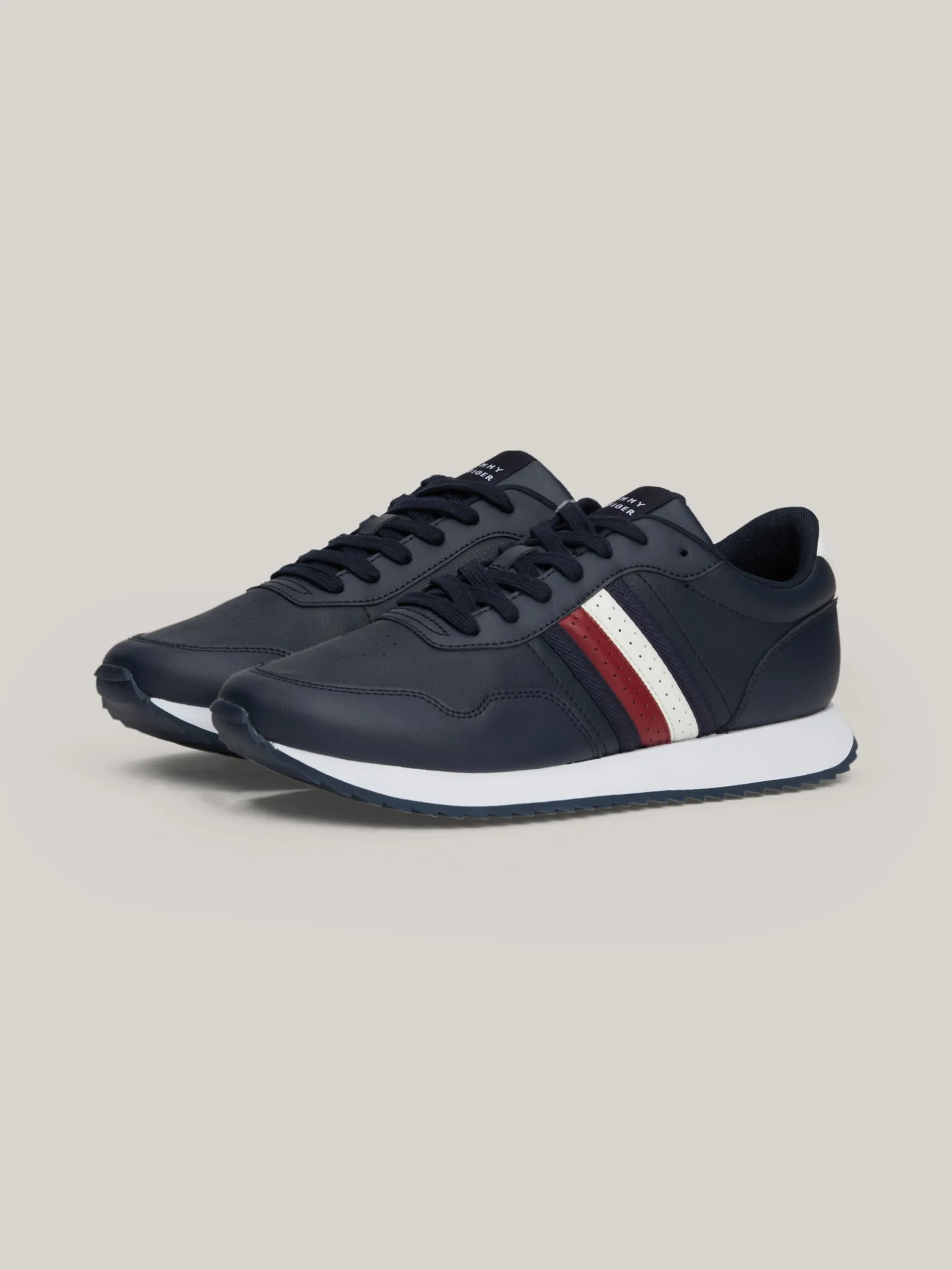 Sneakersy*Tommy Hilfiger Sznurowane Buty Sportowe Z Sygnowaną Taśmą DESERT SKY