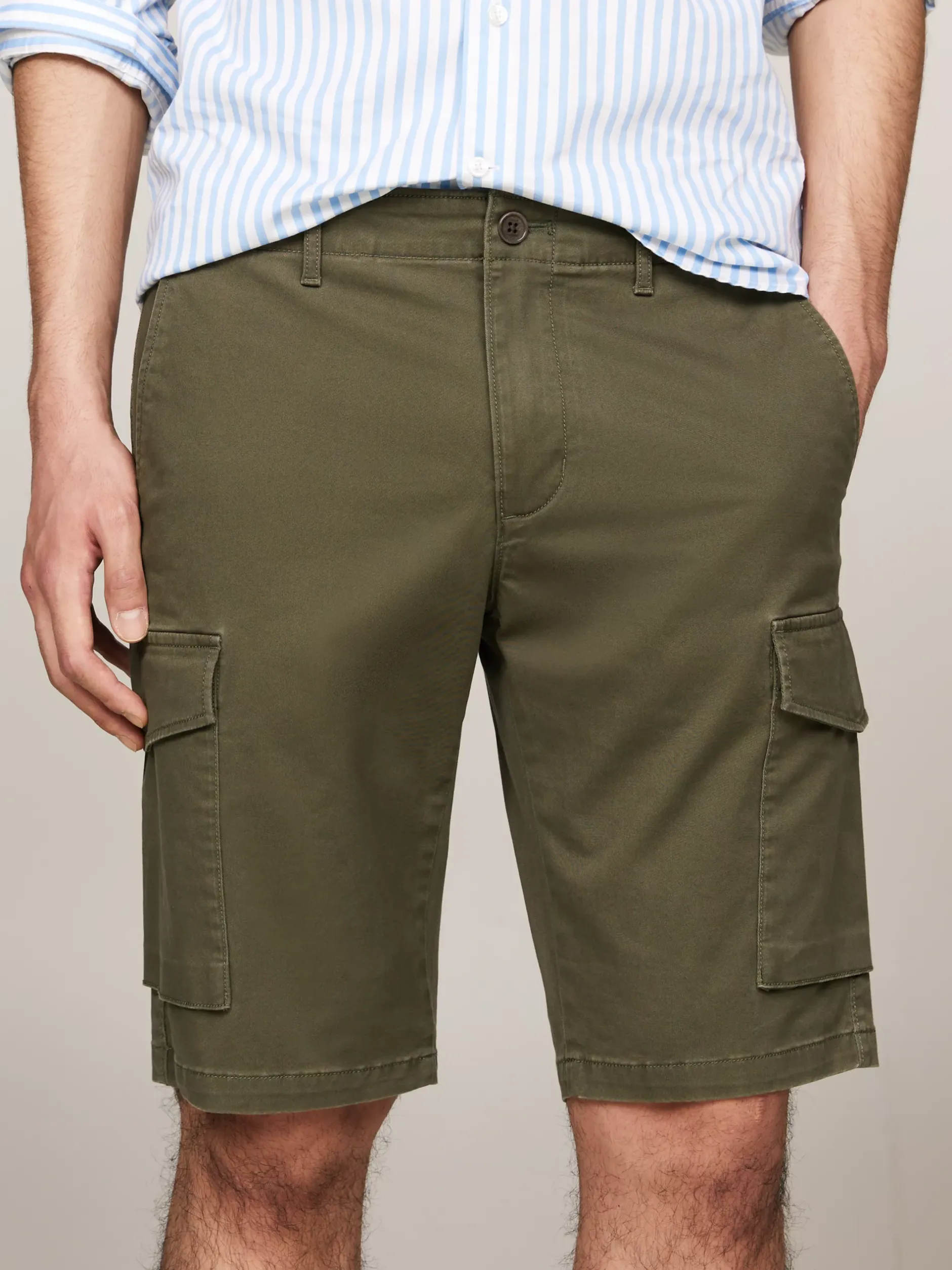 Szorty*Tommy Hilfiger Szorty Cargo Z Kolekcji 1985 ARMY GREEN