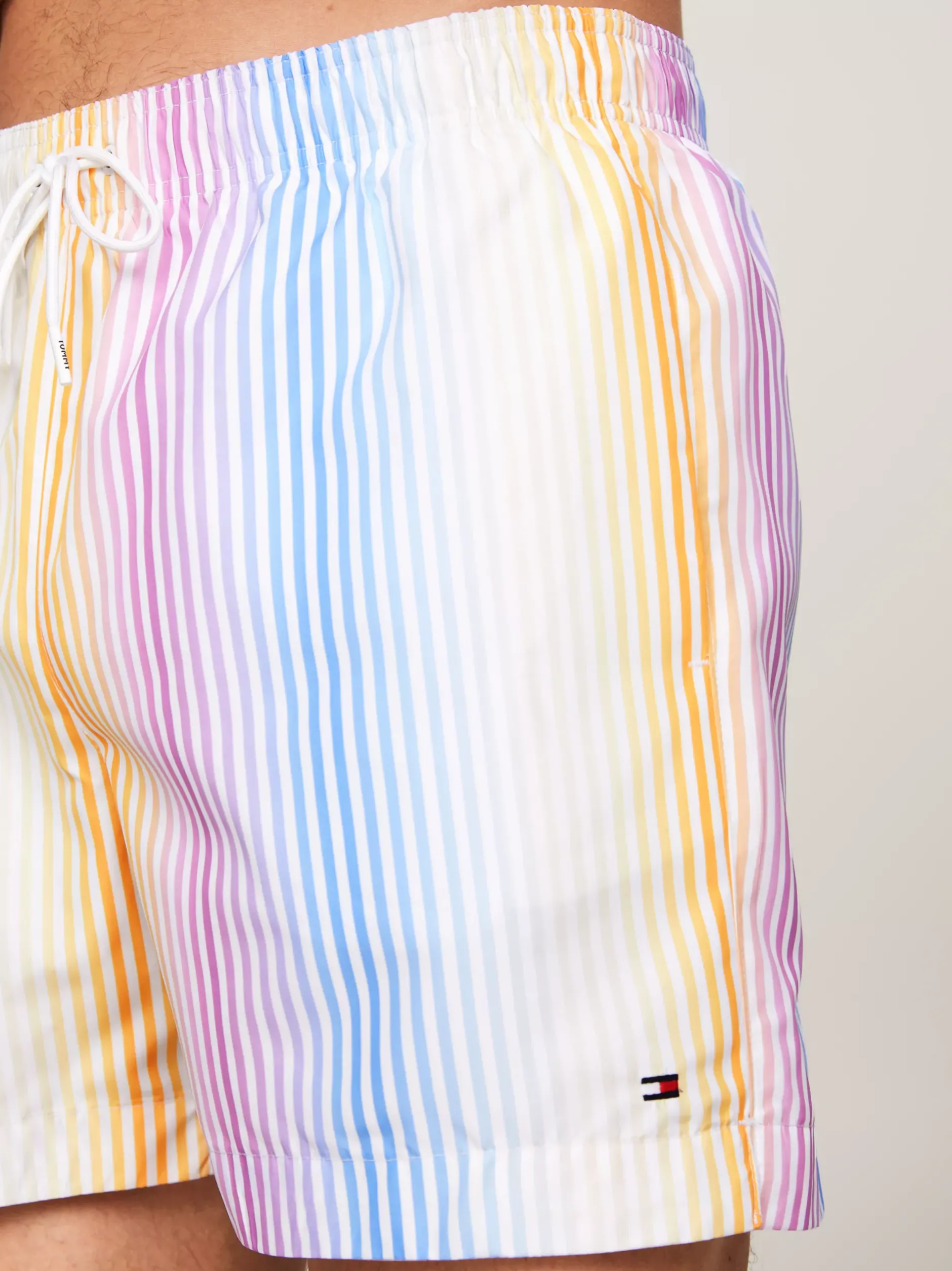 Stroje Kąpielowe*Tommy Hilfiger Szorty Do Pływania Z Nadrukiem I Troczkami TH OMBRE STRIPE MULTI