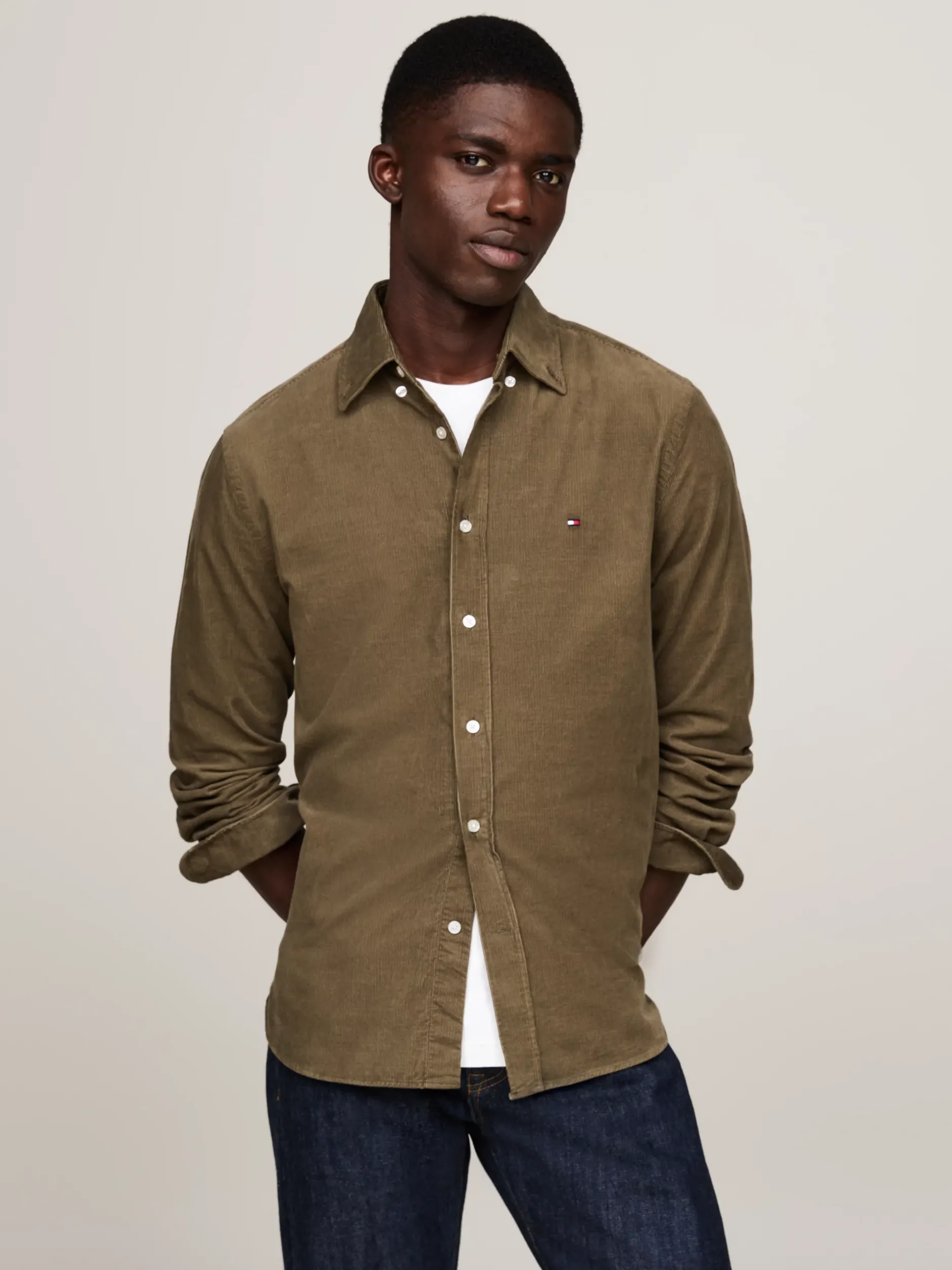 Koszule*Tommy Hilfiger Sztruksowa Koszula O Regularnym Kroju ARMY GREEN