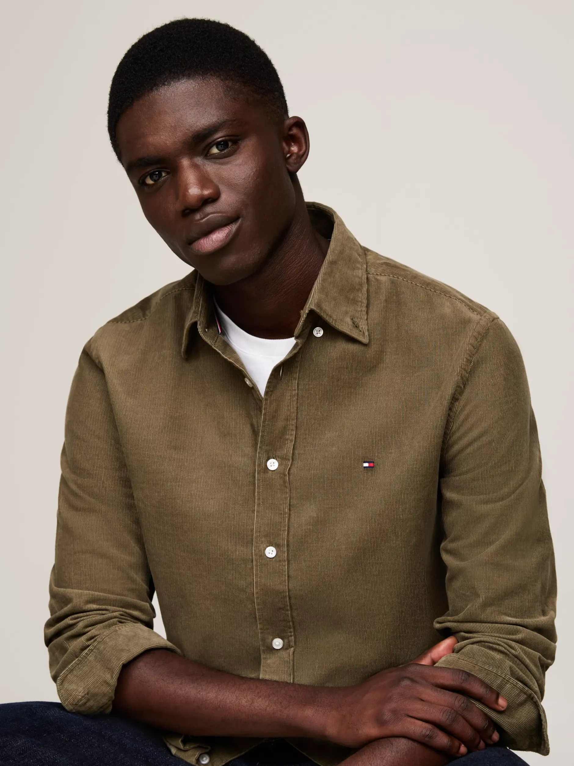 Koszule*Tommy Hilfiger Sztruksowa Koszula O Regularnym Kroju ARMY GREEN