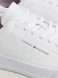 White Trainers|Sneakersy*Tommy Hilfiger Tenisówki Essential O Groszkowej Fakturze ROUGE