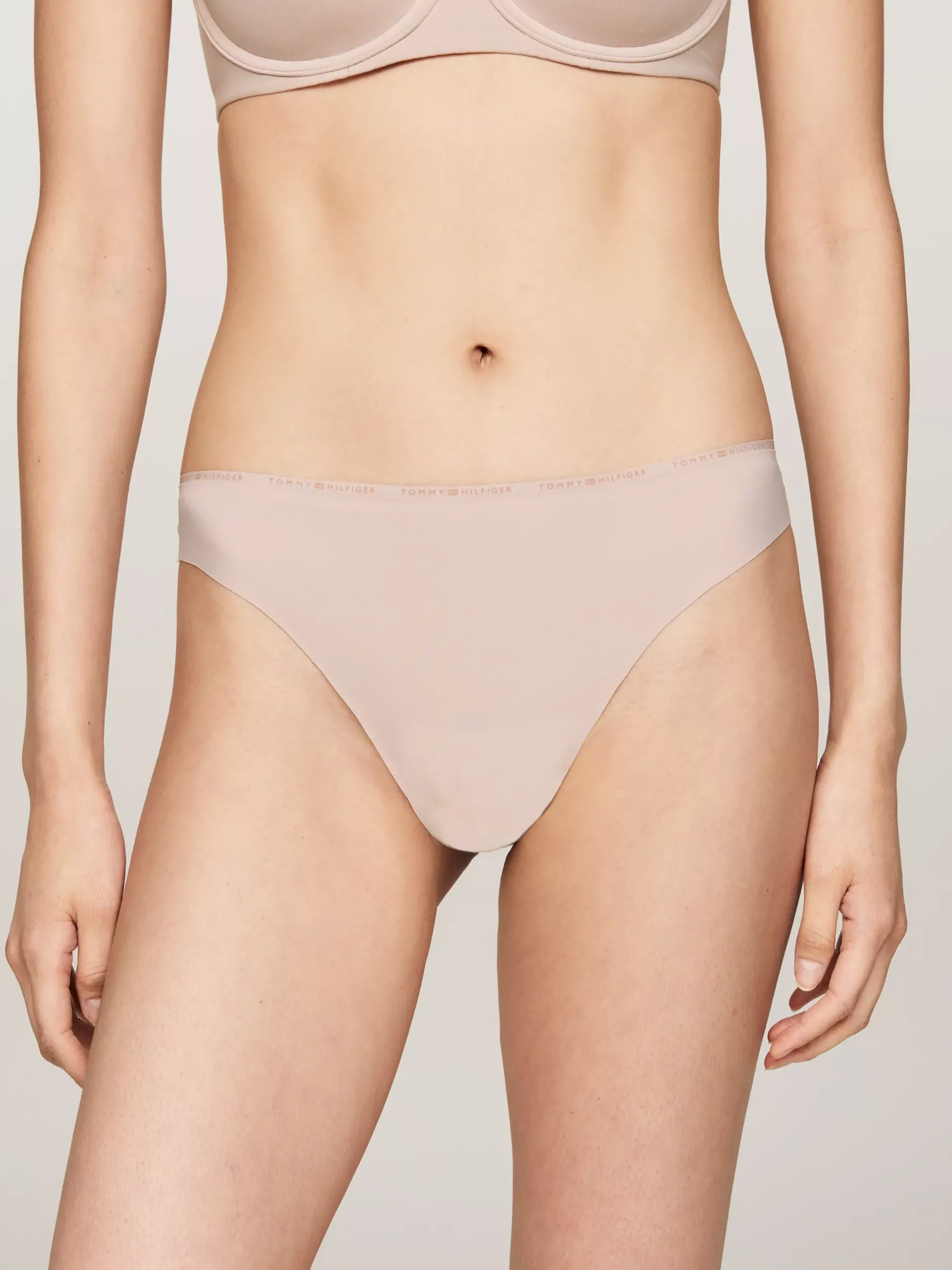 Figi|Bielizna*Tommy Hilfiger Thongi Z Logo W Kolorze Tła BALANCED BEIGE