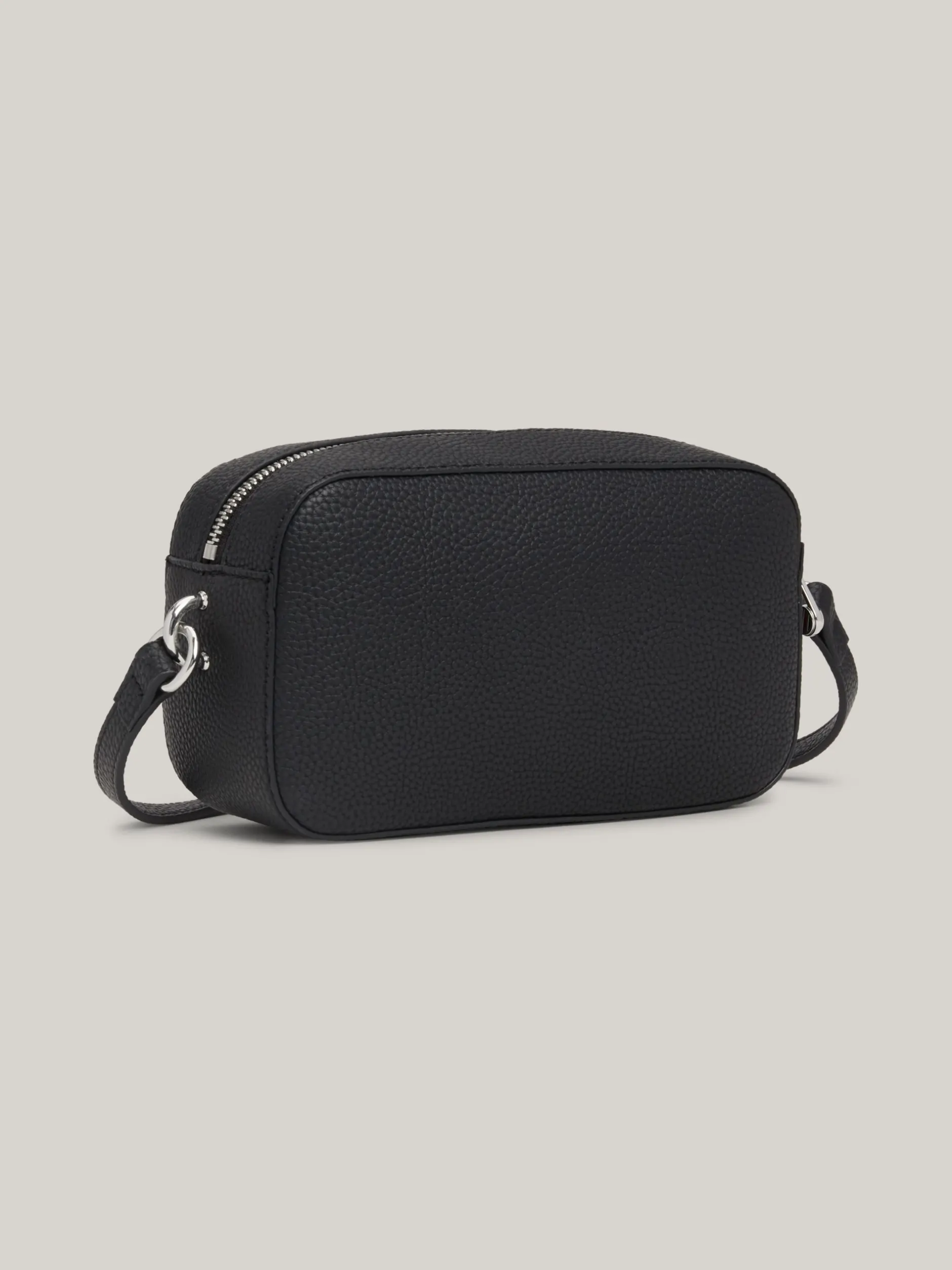 Torebki Na Pasku*Tommy Hilfiger Torba Na Aparat TH Emblem BLACK