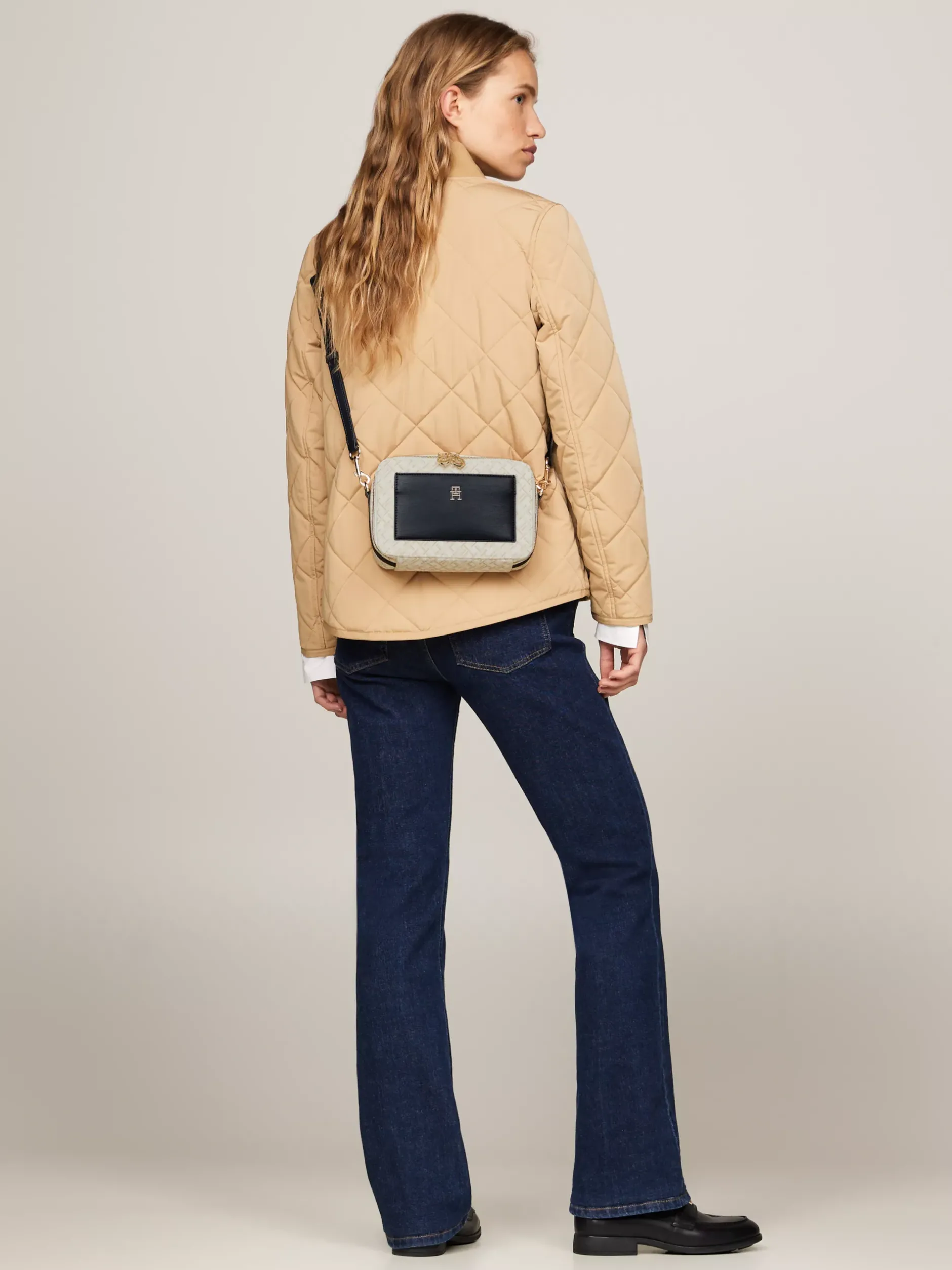 Torebki Na Pasku*Tommy Hilfiger Torba Na Aparat Z żakardowego Płótna SPACE BLUE