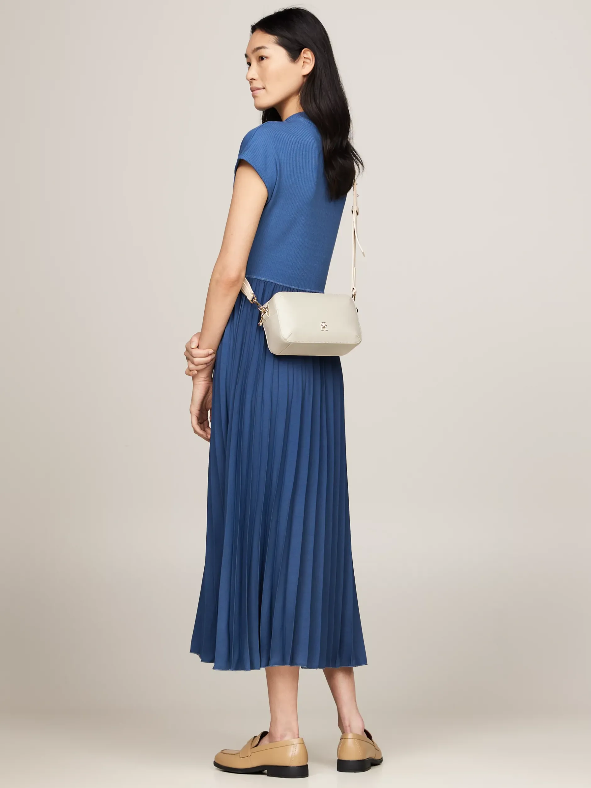 Torebki Na Pasku*Tommy Hilfiger Torba Na Aparat Z Paskiem Chic CLASSIC BEIGE