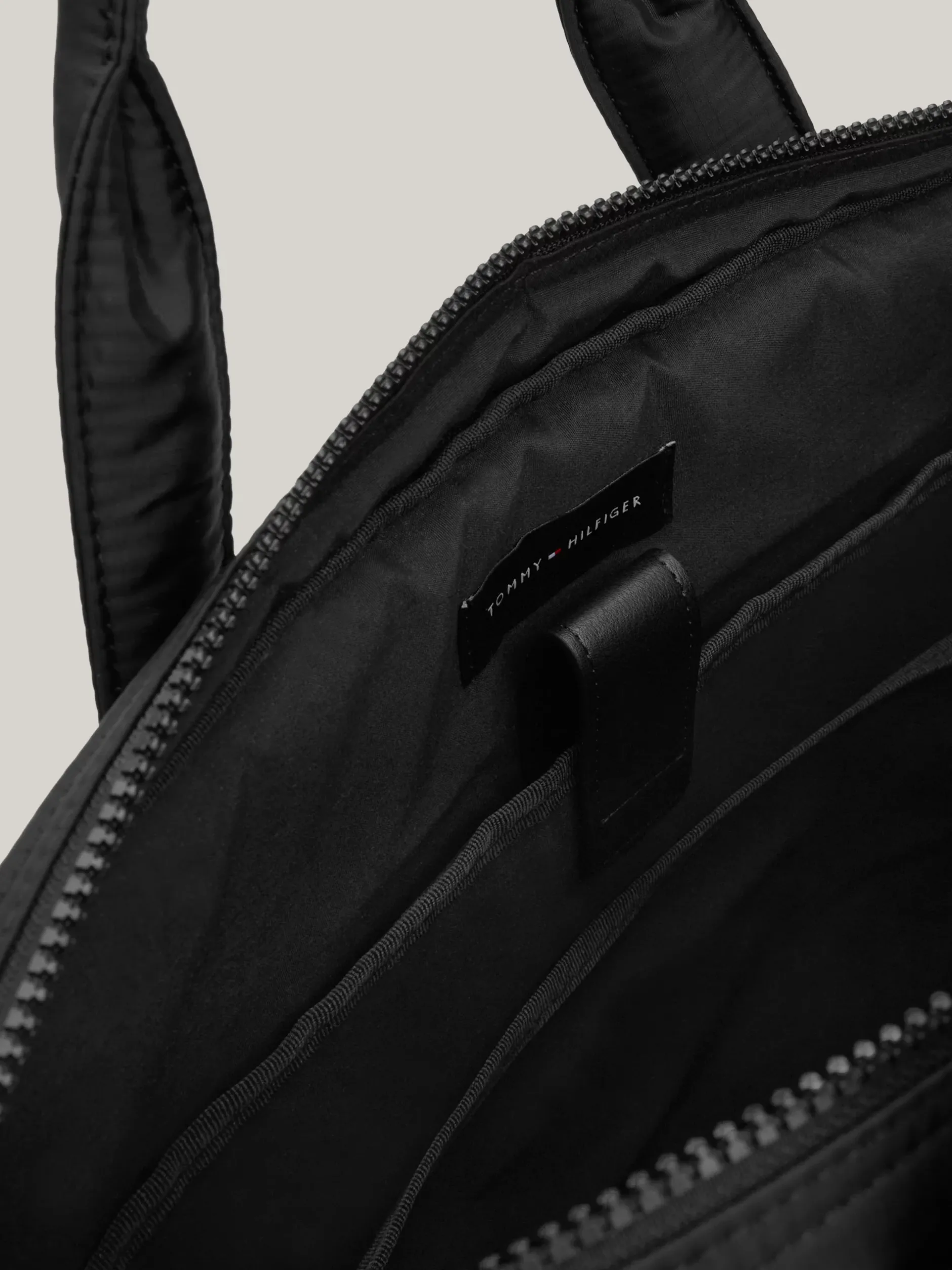 Torby Na Laptopa*Tommy Hilfiger Torba Na Laptop Z Monotypowym Logo Hilfiger BLACK