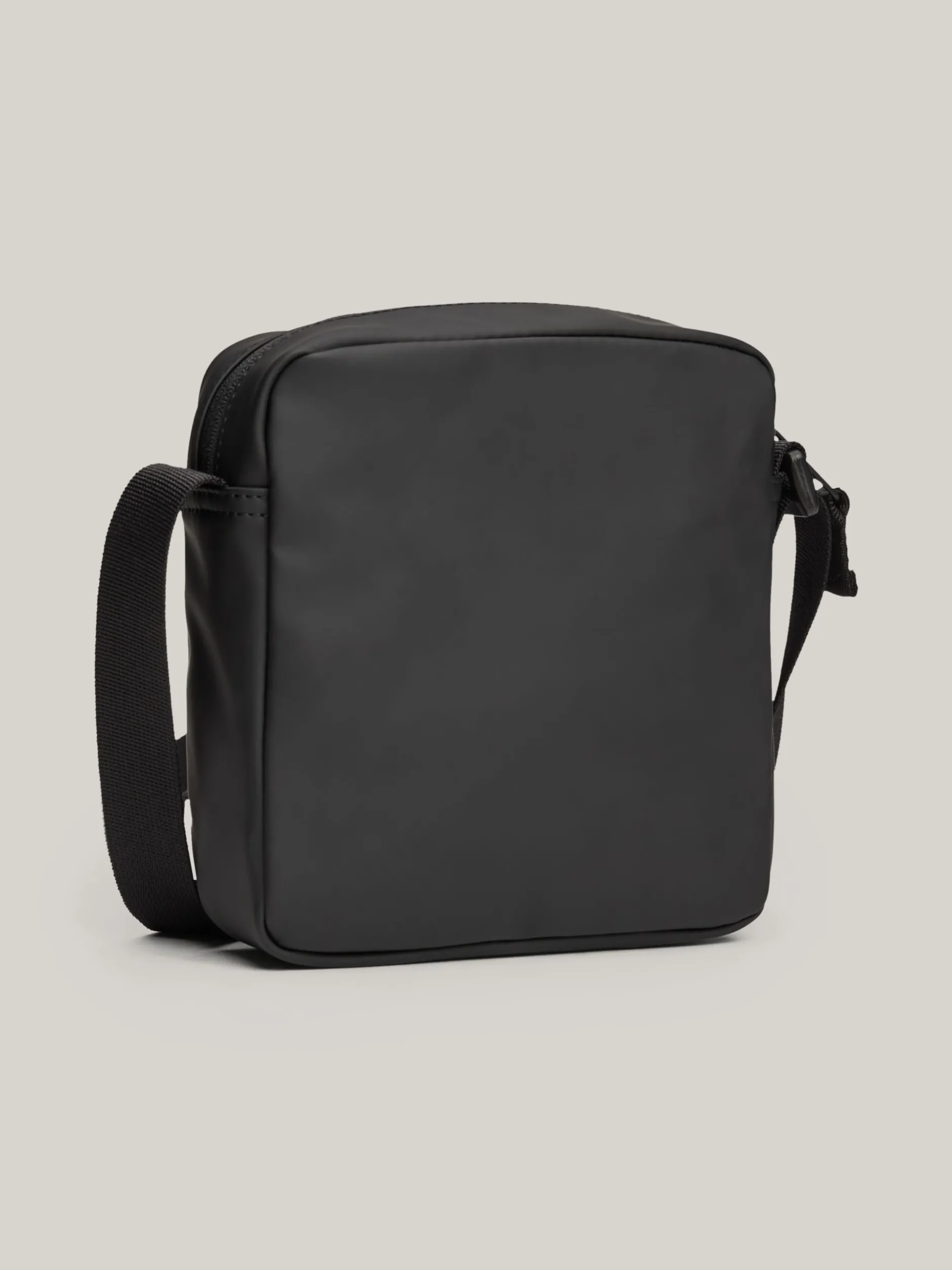 Torebki Na Pasku*Tommy Hilfiger Torba Reporterska Na Ramię Essential BLACK