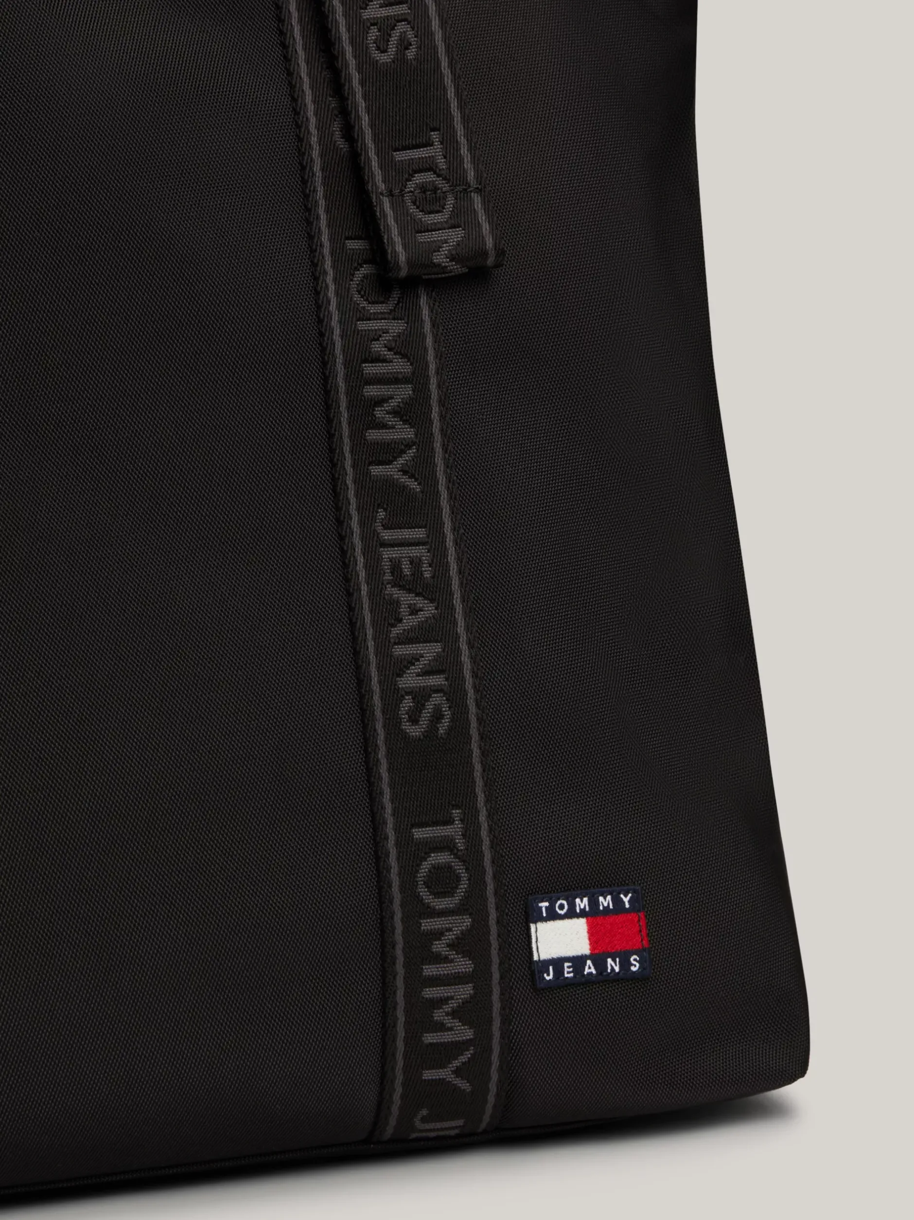 Torebki Tote*Tommy Hilfiger Torba Typu Tote Essential Z Logo BLACK
