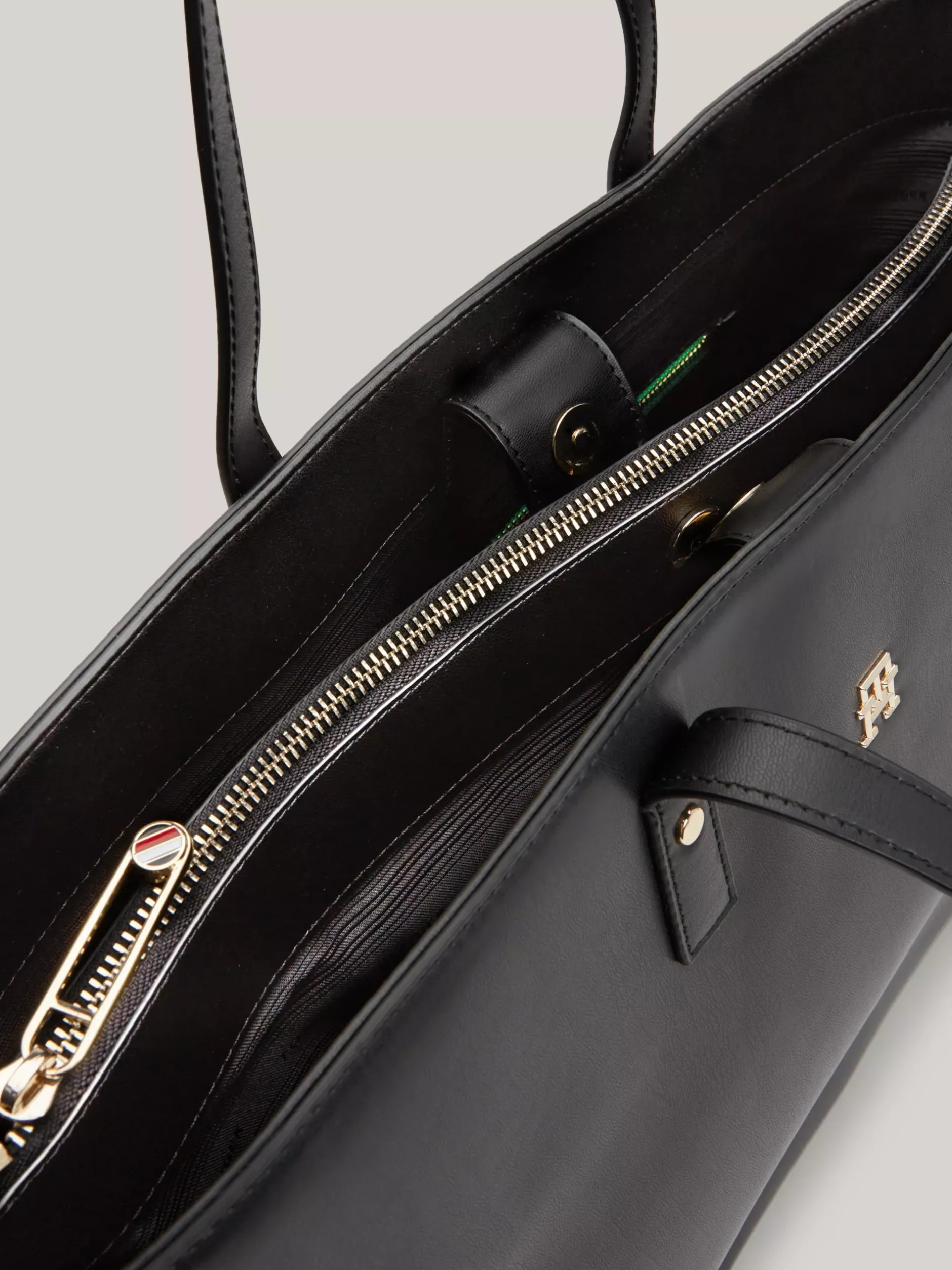 Torebki Tote*Tommy Hilfiger Torba Typu Tote Z Plakietką Z Monogramem TH BLACK