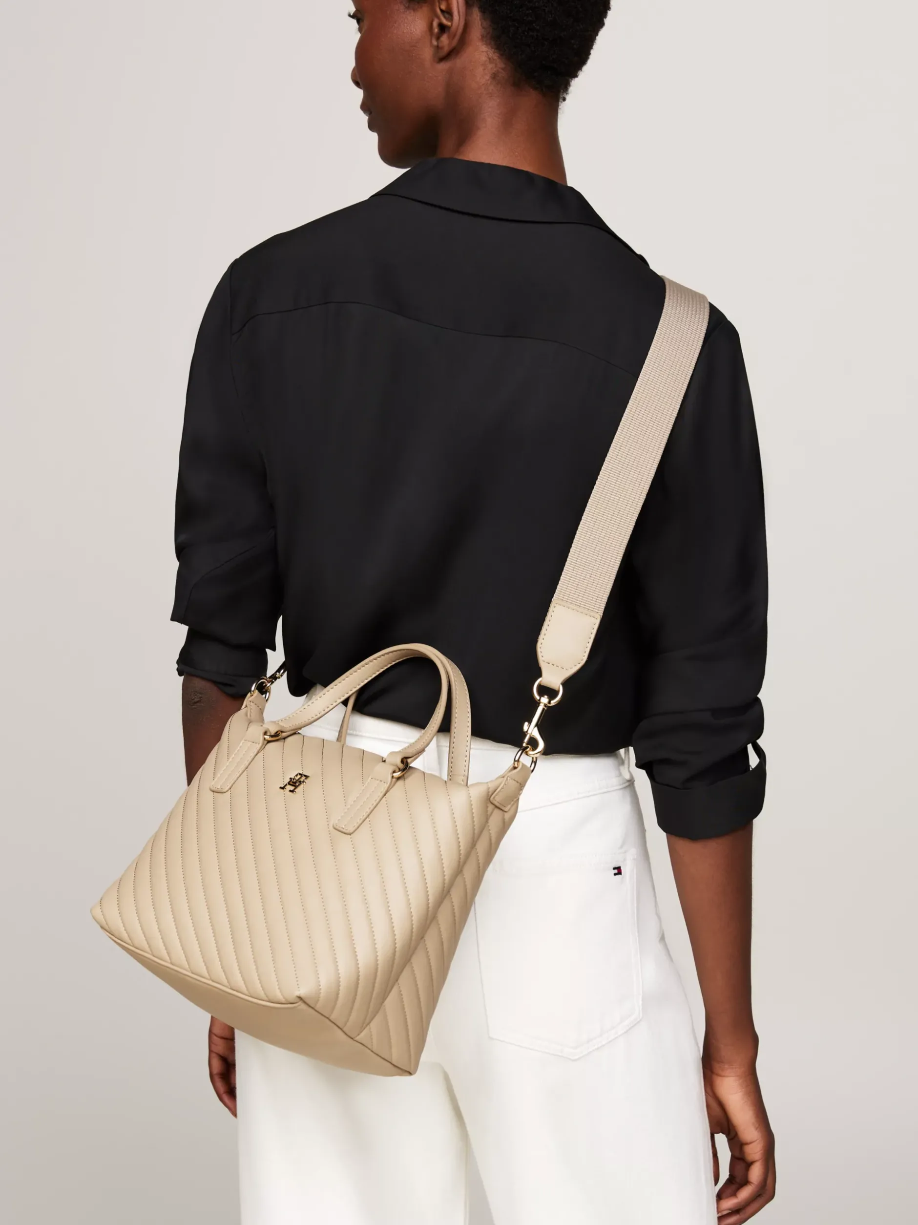Torebki Tote*Tommy Hilfiger Torba Typu Tote Z Przeszyciami TH Monogram BEIGE