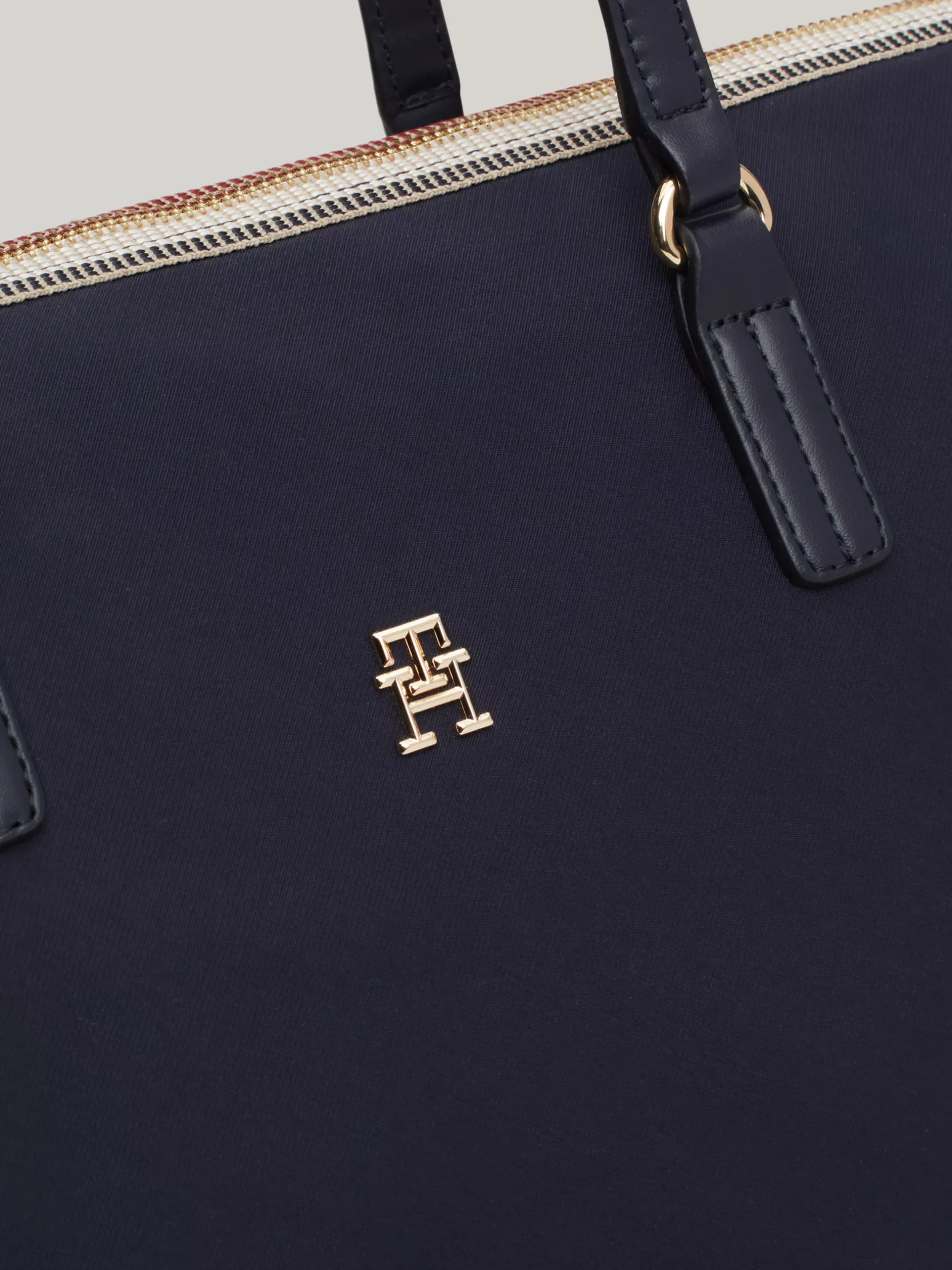 Torebki Tote*Tommy Hilfiger Torba Typu Tote Z Sygnowanym Zamkiem SPACE BLUE