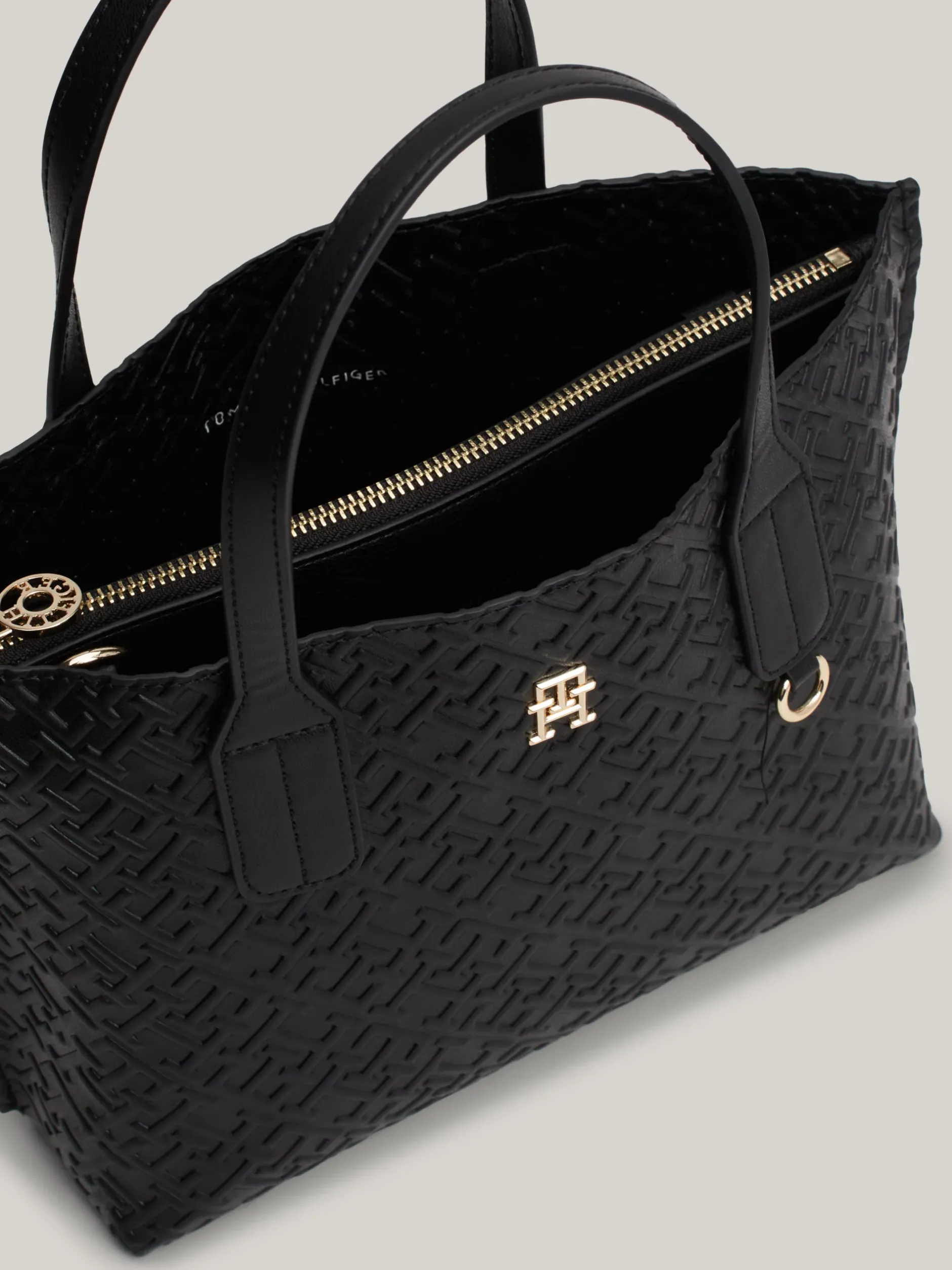 Torebki Tote*Tommy Hilfiger Torba Typu Tote Z Wytłoczonym Monogramem TH BLACK
