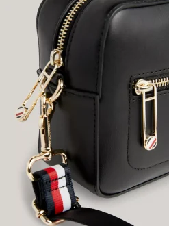 Torebki Na Pasku*Tommy Hilfiger Torebka Iconic Z Sygnowanym Paskiem Na Ramię BLACK