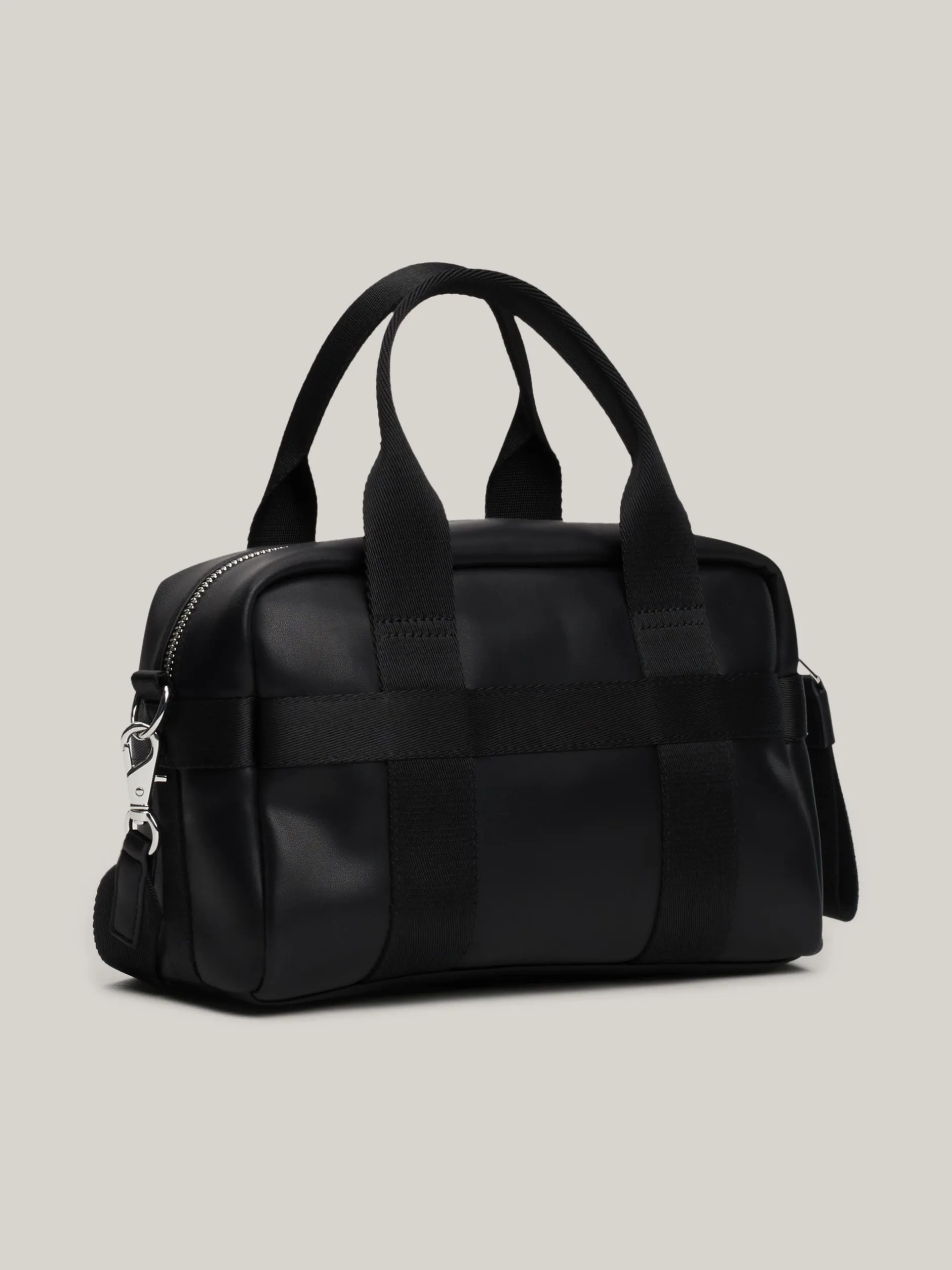 Torebki Na Pasku*Tommy Hilfiger Torebka Na Ramię W Utylitarnym Stylu BLACK