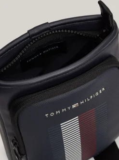 Torebki Na Pasku*Tommy Hilfiger Torebka Na Ramię Z Fakturą Piki Na Kieszonce SPACE BLUE