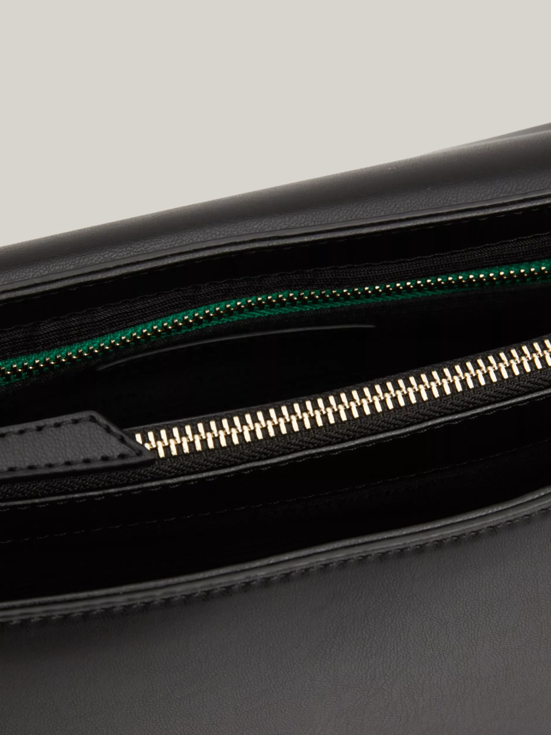 Torby Na Ramię*Tommy Hilfiger Torebka Na Ramię Z Parcianym Paskiem BLACK