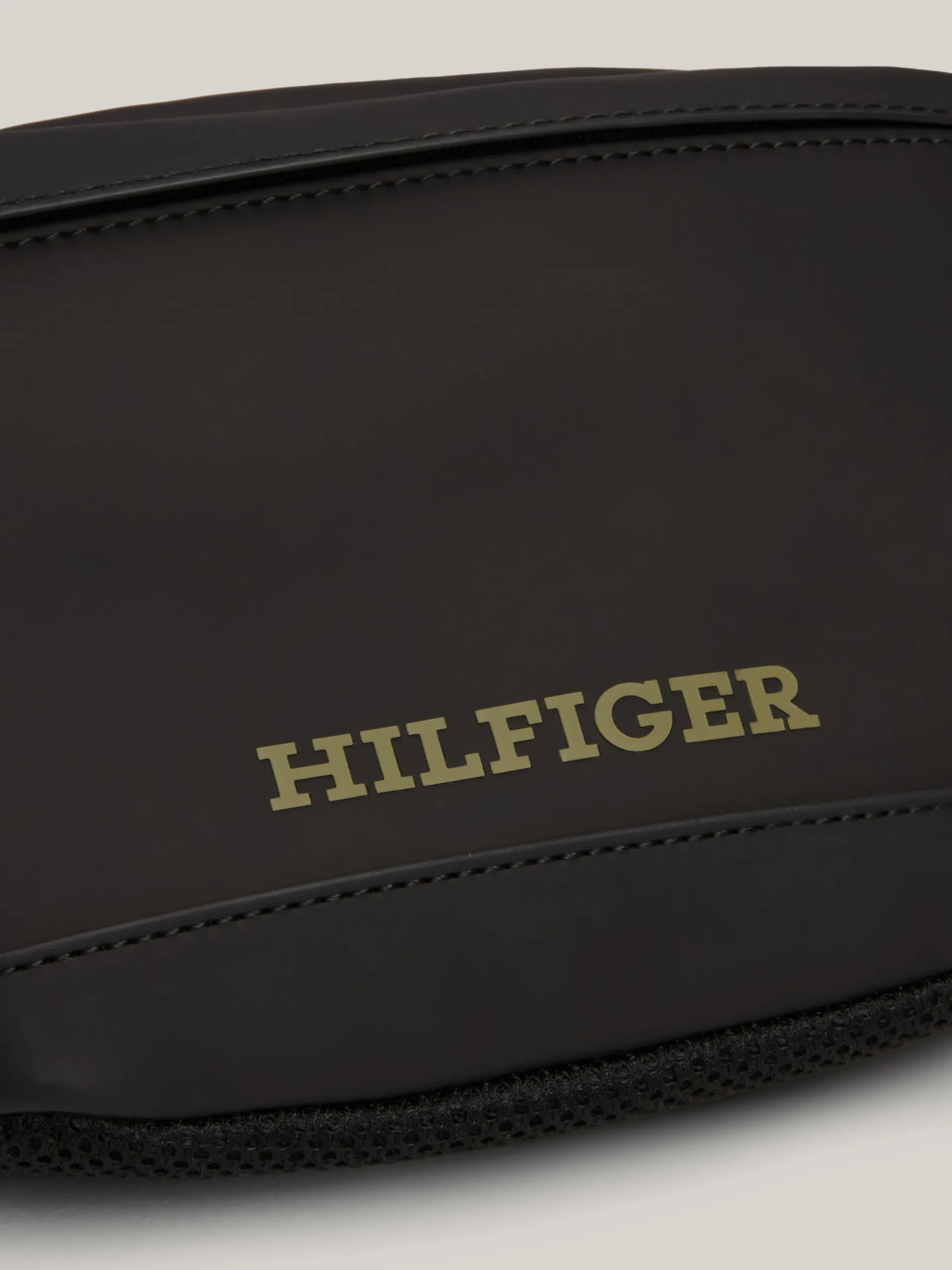 Torebki Na Pasku*Tommy Hilfiger Torebka Typu Nerka Z Blokami Kolorów BLACK