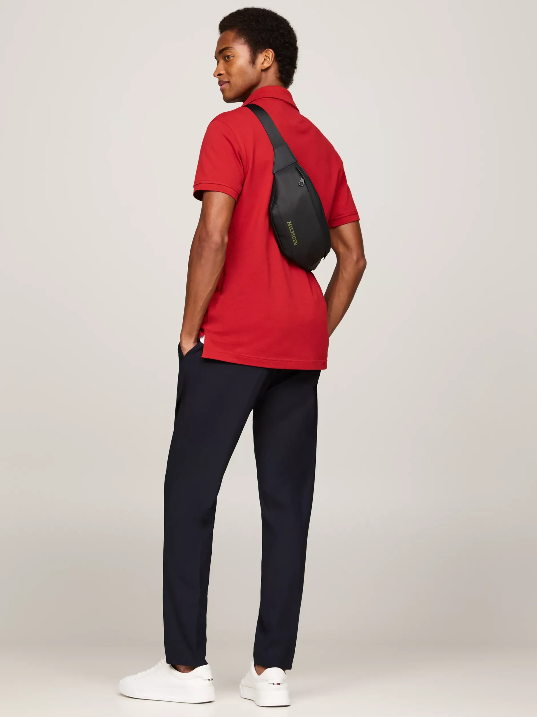 Torebki Na Pasku*Tommy Hilfiger Torebka Typu Nerka Z Blokami Kolorów BLACK