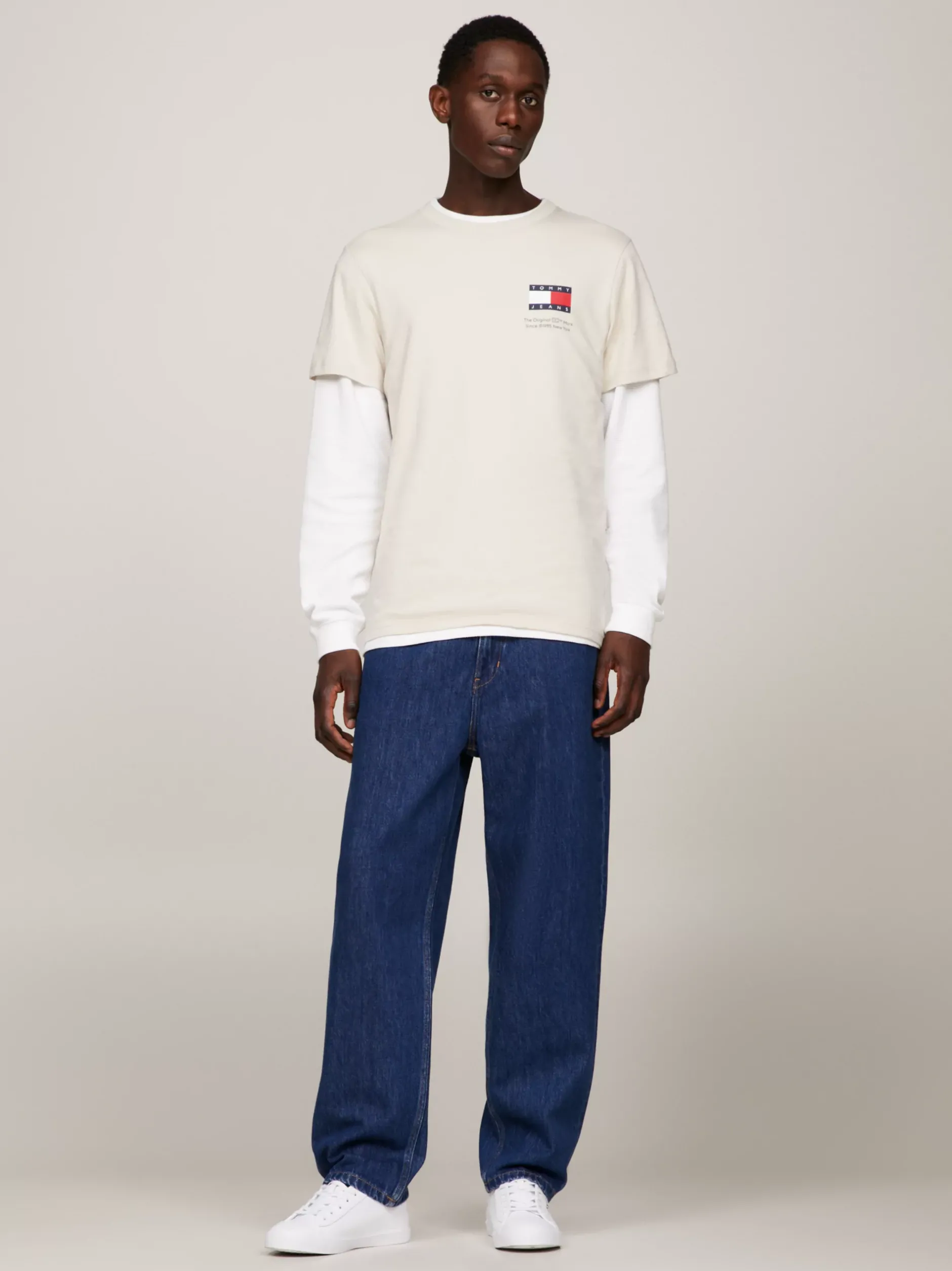 T-Shirty*Tommy Hilfiger T-shirt Essential O Dopasowanym Kroju Z Logo NEWSPRINT